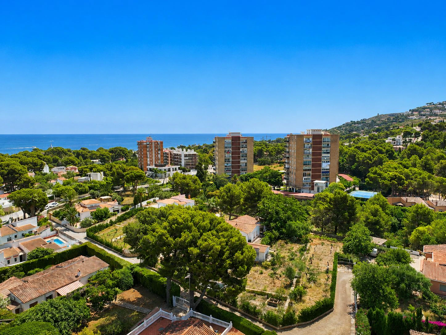 Chalet mit Tennisplatz und Garten in Les Rotes (Denia)