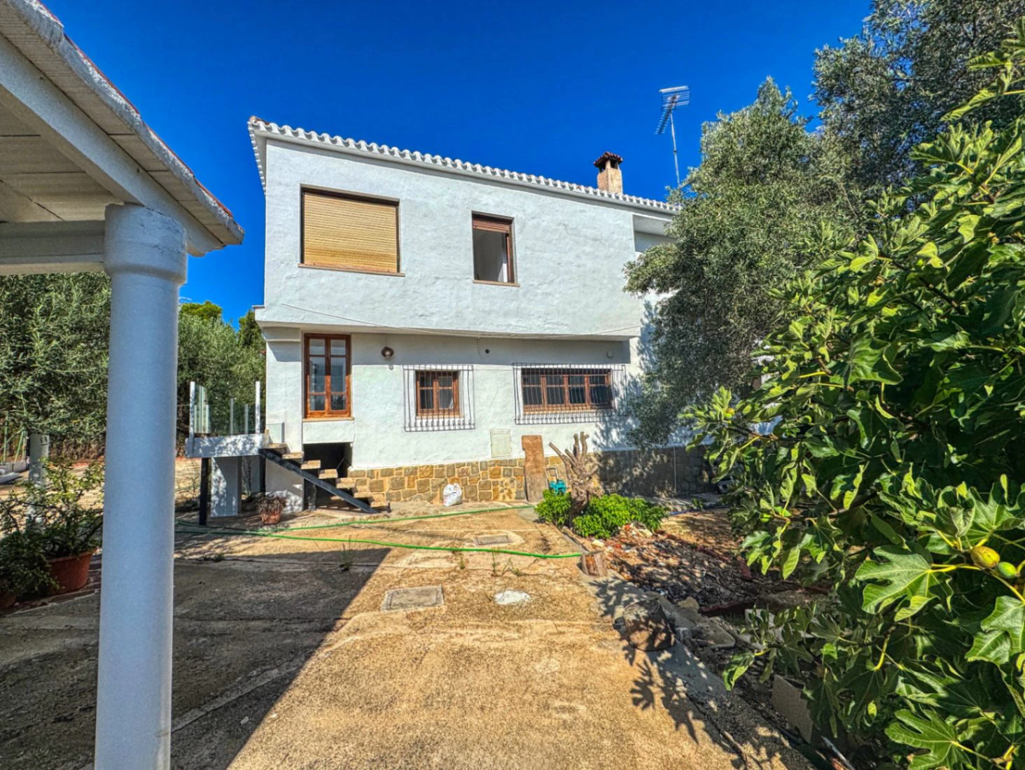 Chalet mit Tennisplatz und Garten in Les Rotes (Denia)