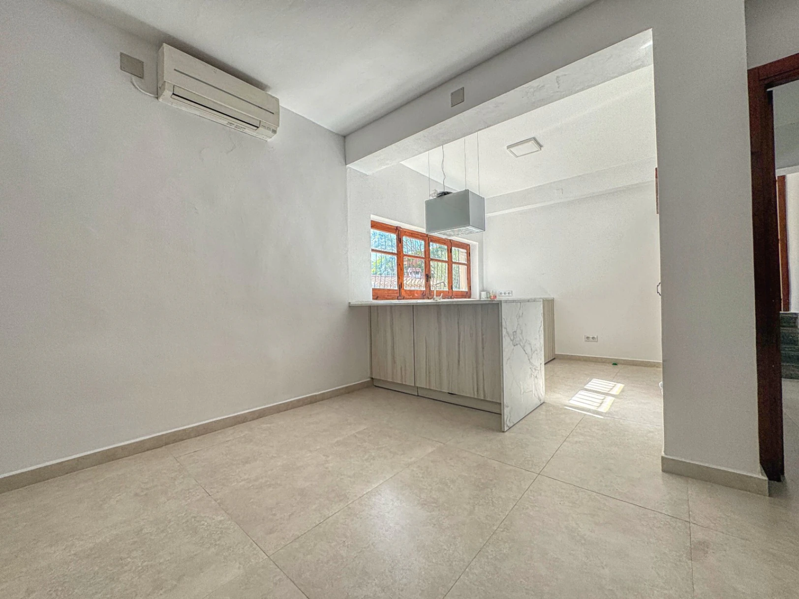 Chalet mit Tennisplatz und Garten in Les Rotes (Denia)