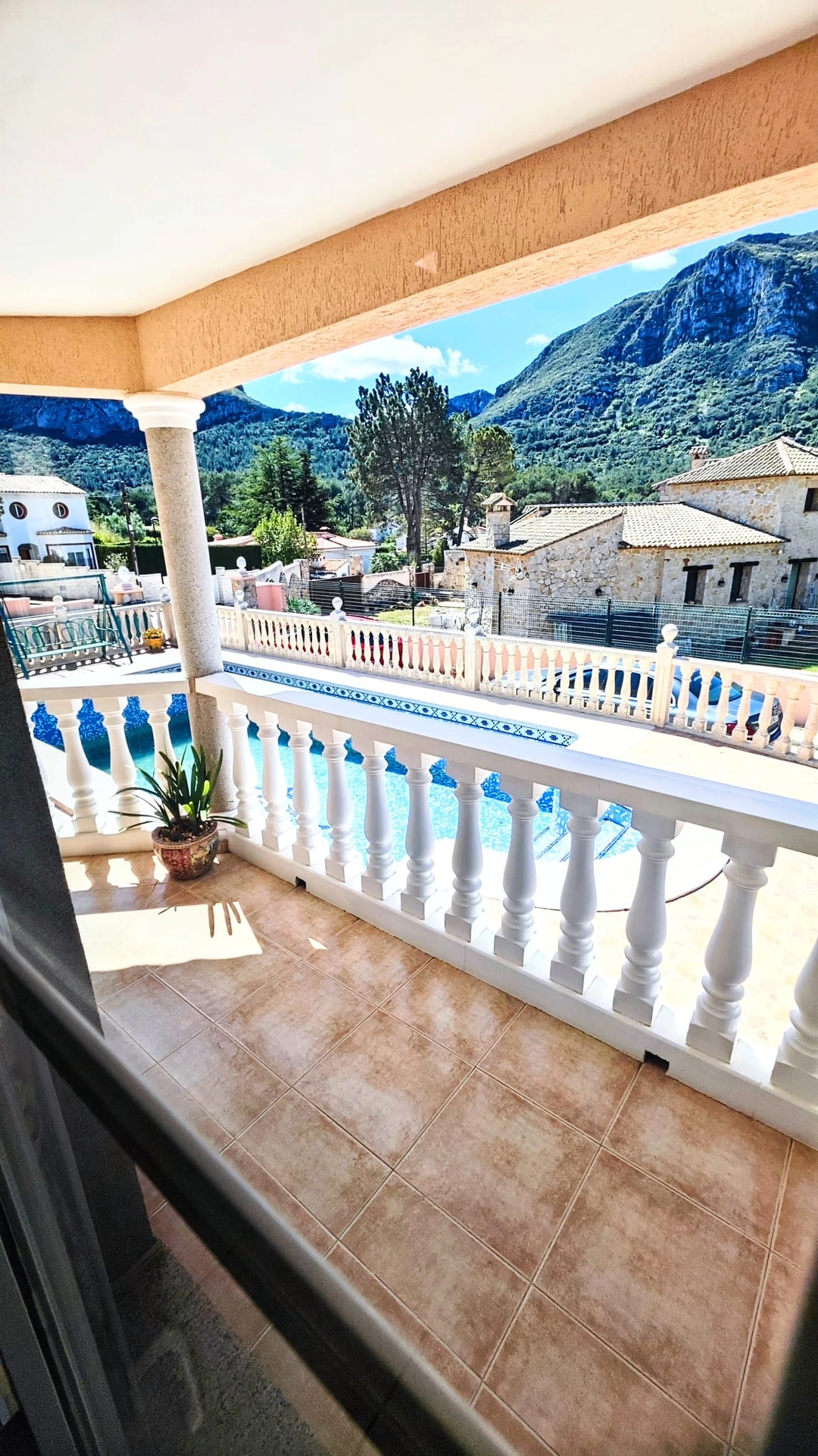 CHALET INDEPENDIENTE CON PISCINA EN BARX (La Drova)