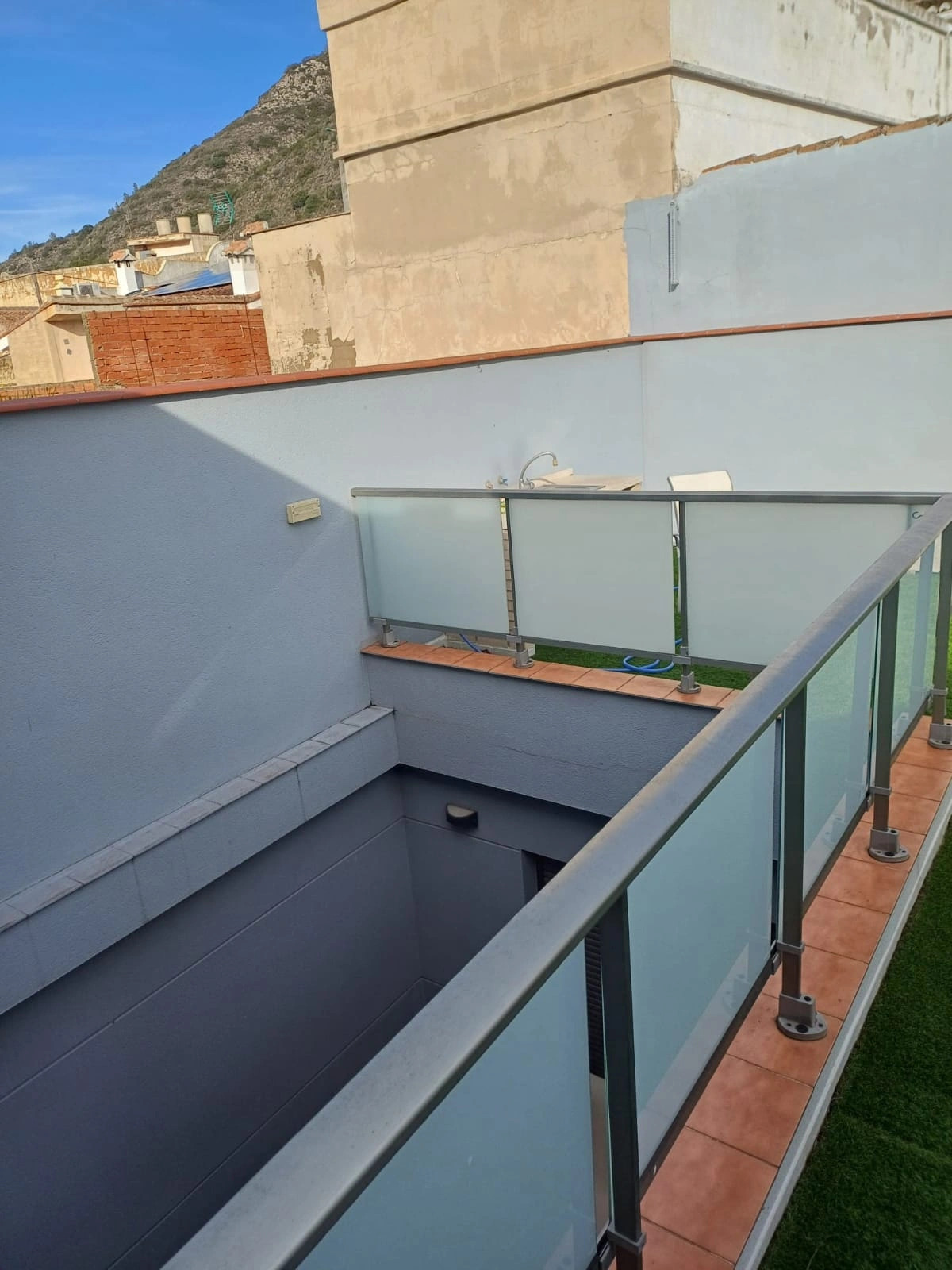 CASA CON GARAJE EN BARX (garaje+piso+buhardilla)