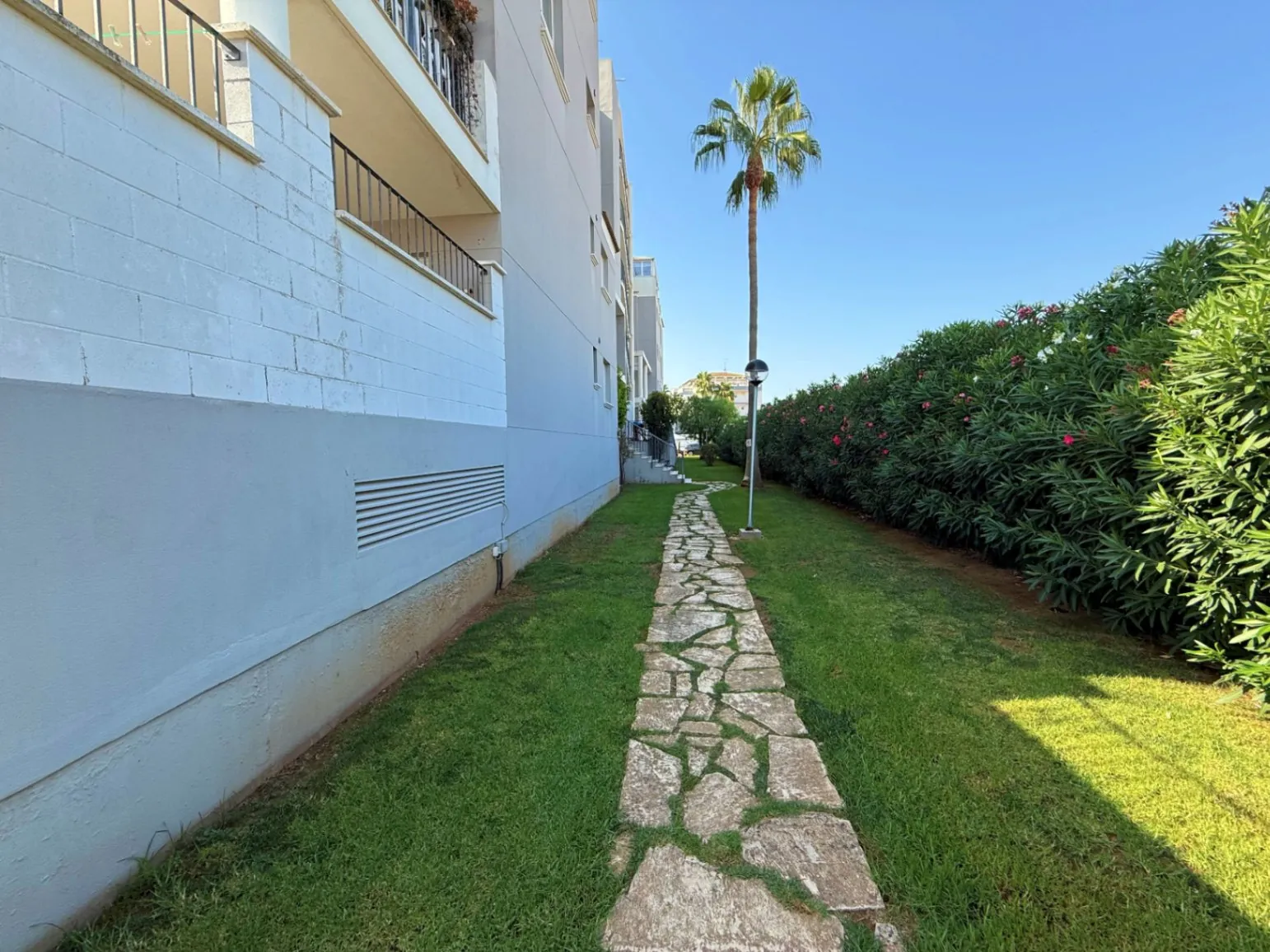 Ático en venta en Denia con gran terraza y bonitas vistas