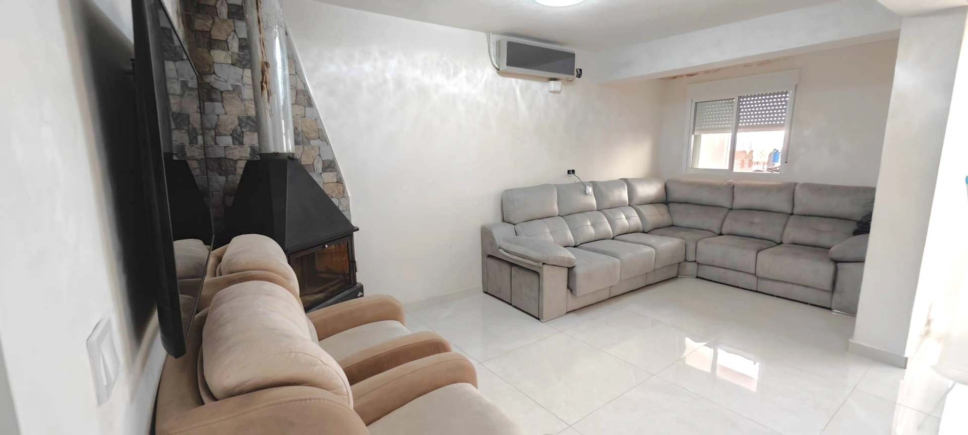 CASA DE PUEBLO EN OLIVA REFORMADA CON ESTILO