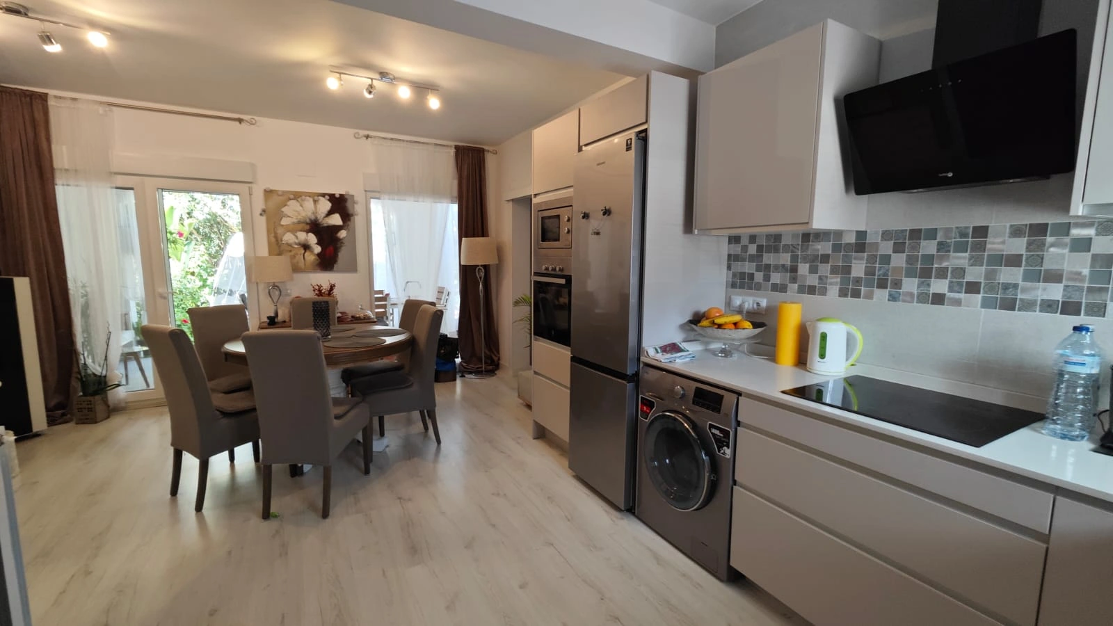 CASA*CHALET CON MUCHO  ENCANTO EN URBA. EN PEDREGUER