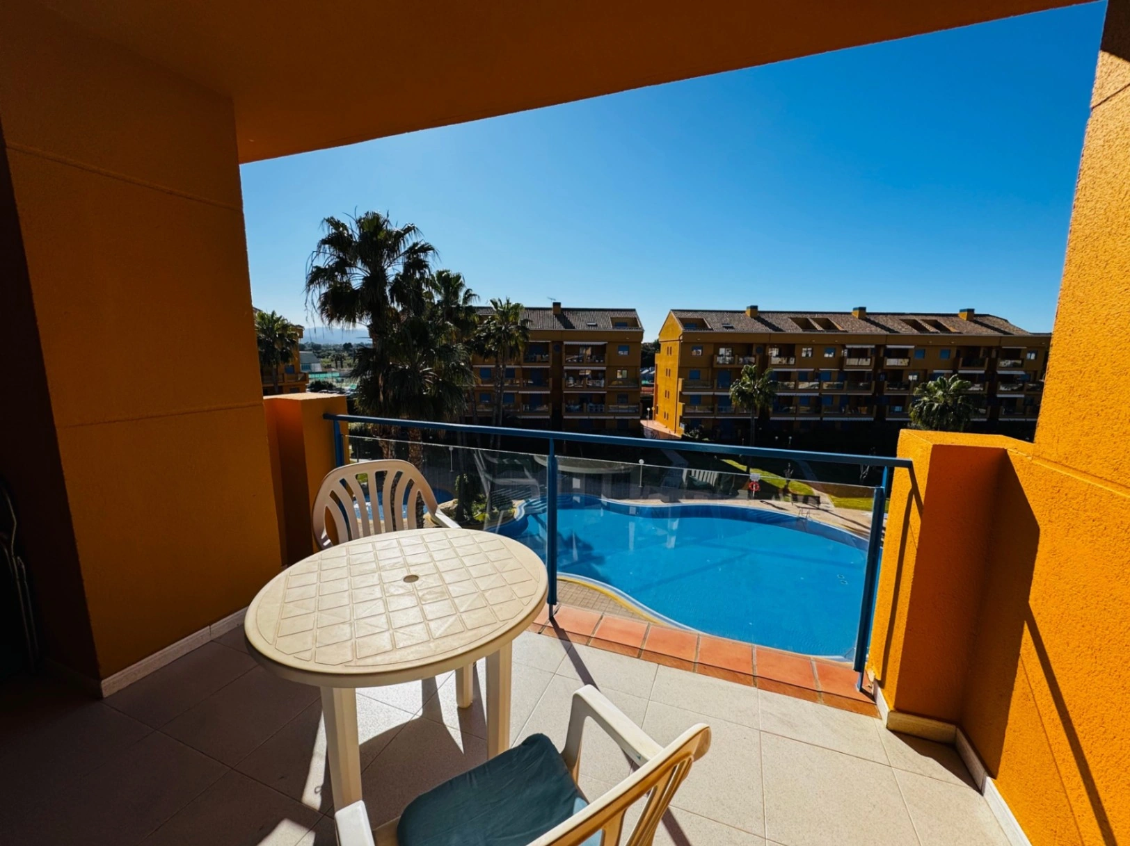 Ático  dúplex de 4 habitaciones en Marinas Km1-Zona Club de Tenis