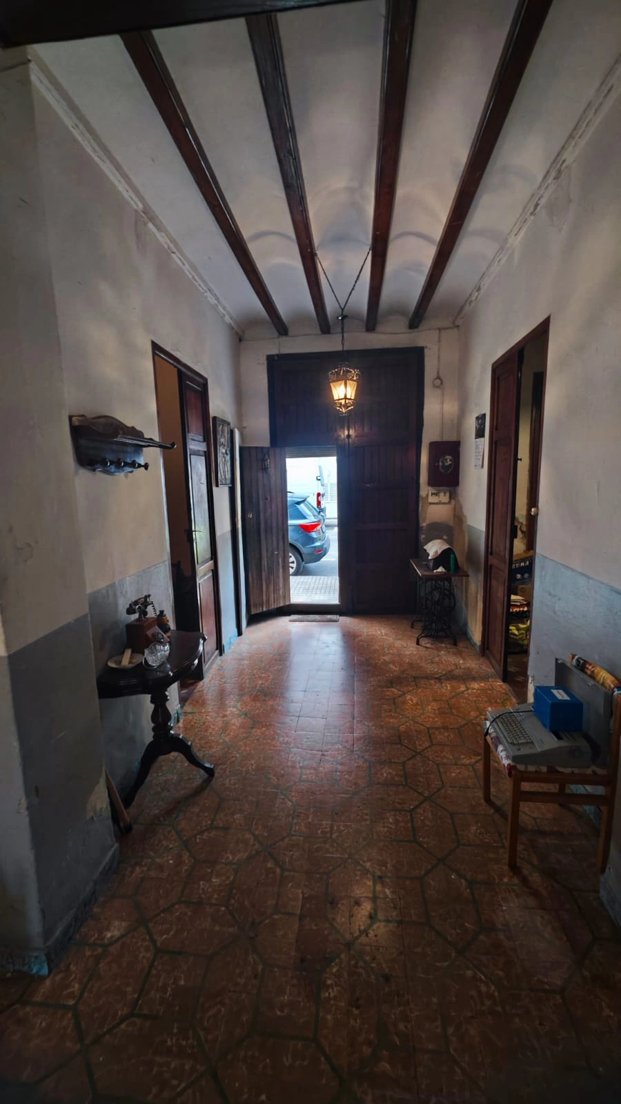 CASA DE DOS PLANTAS Y TERRAZA EN GANDIA