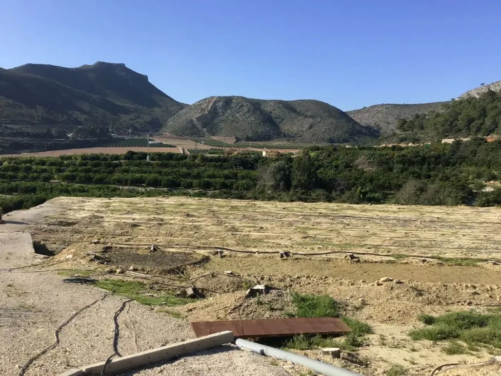 TERRENO EN ADOR CON PARTE URBANIZABLE