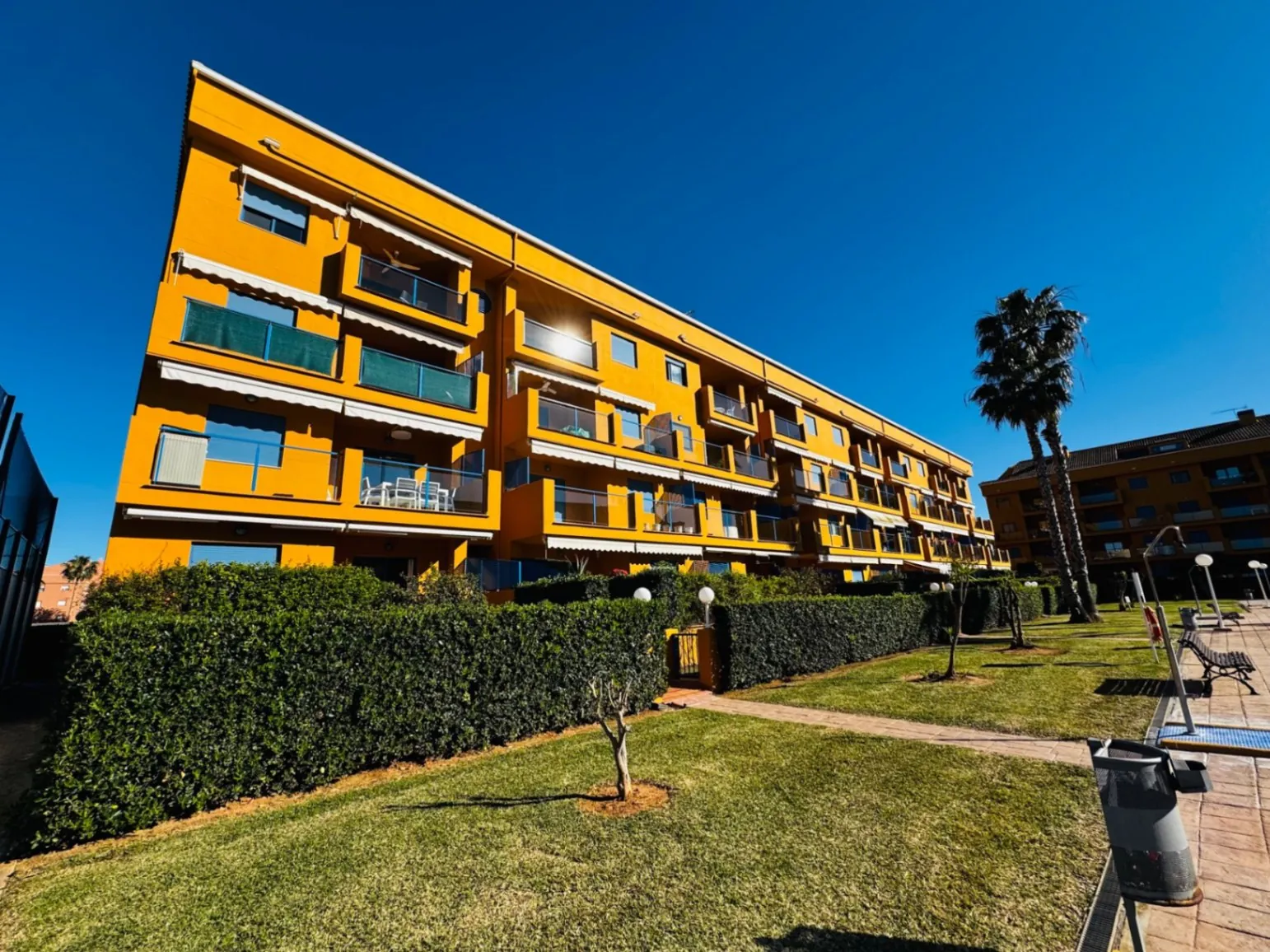 Ático  dúplex de 4 habitaciones en Marinas Km1-Zona Club de Tenis
