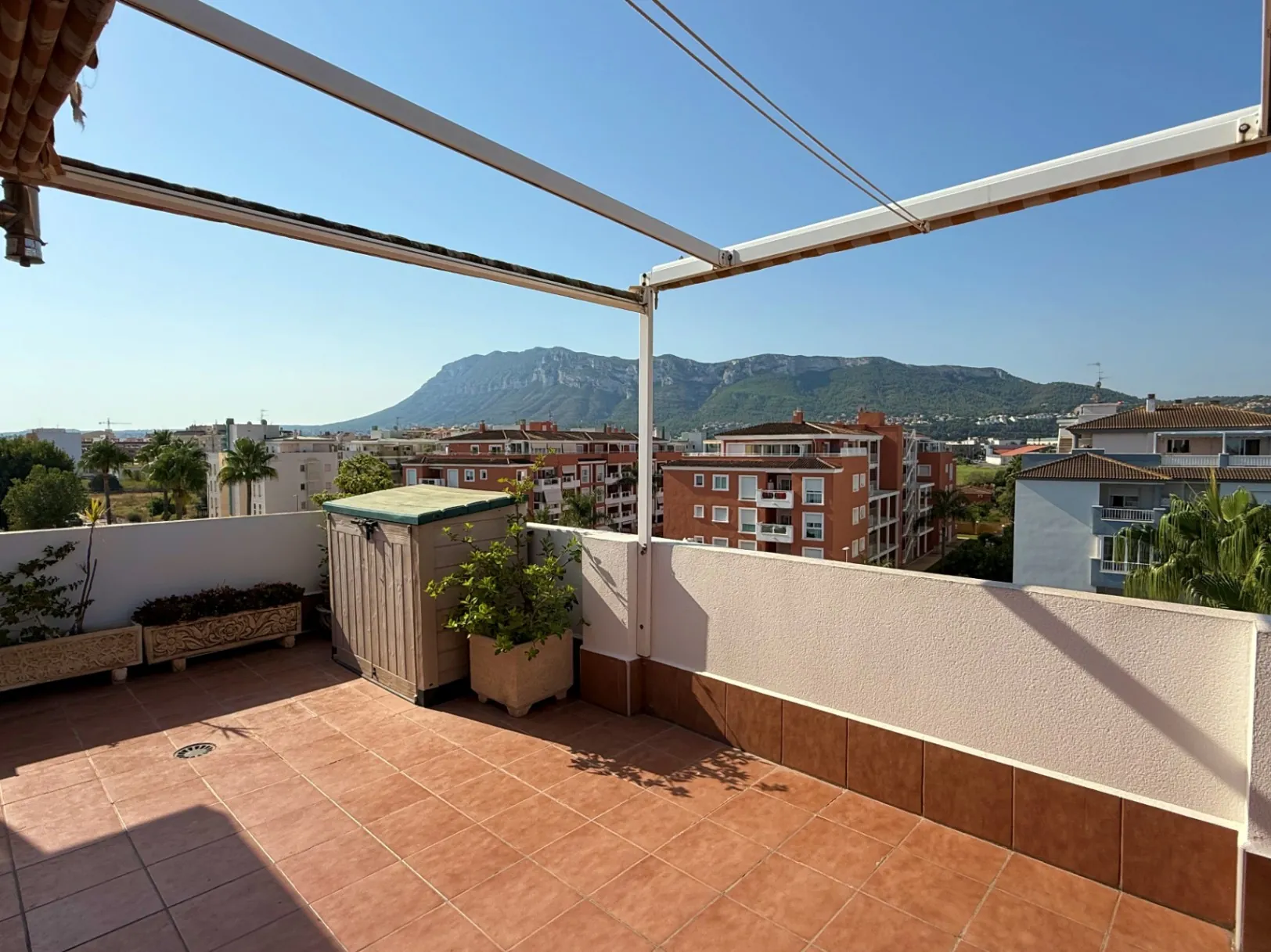 Ático en venta en Denia con gran terraza y bonitas vistas
