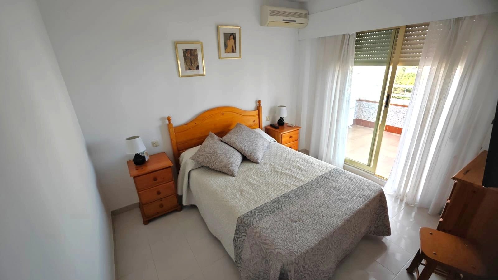 APARTAMENTO CON PISCINA Y PARKING EN LA PLAYA DE GANDIA