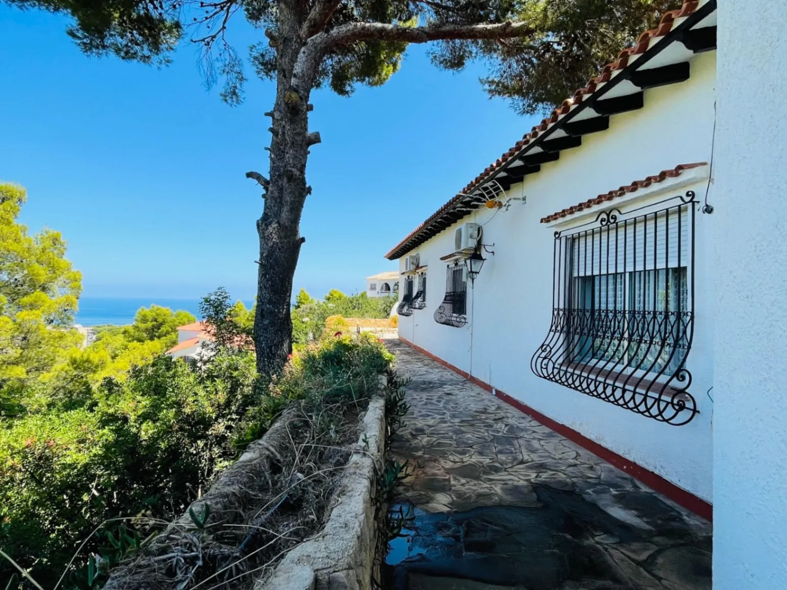Chalet con piscina y vistas panorámicas en Dénia- Las Rotas