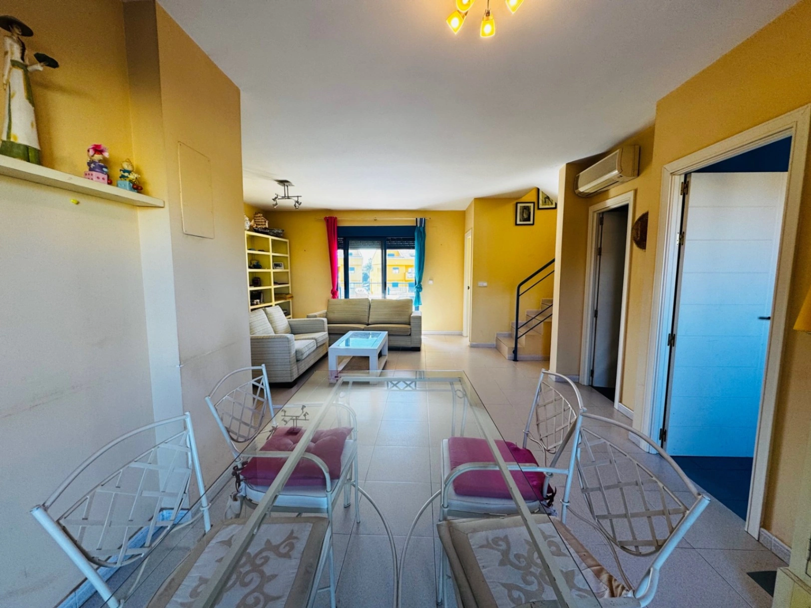 Ático  dúplex de 4 habitaciones en Marinas Km1-Zona Club de Tenis