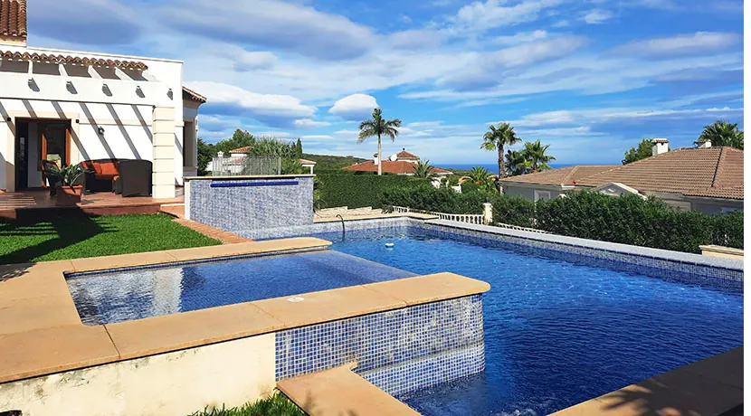 DE-0406 - VILLA CON PISCINA Y VISTAS AL MAR EN ZONA MARQUESA VI, DENIA