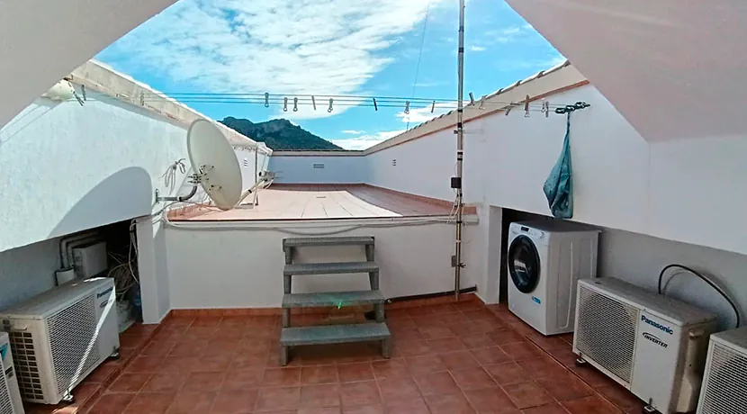 VILLA CON PISCINA Y VISTAS AL MAR EN ZONA MARQUESA VI, DENIA