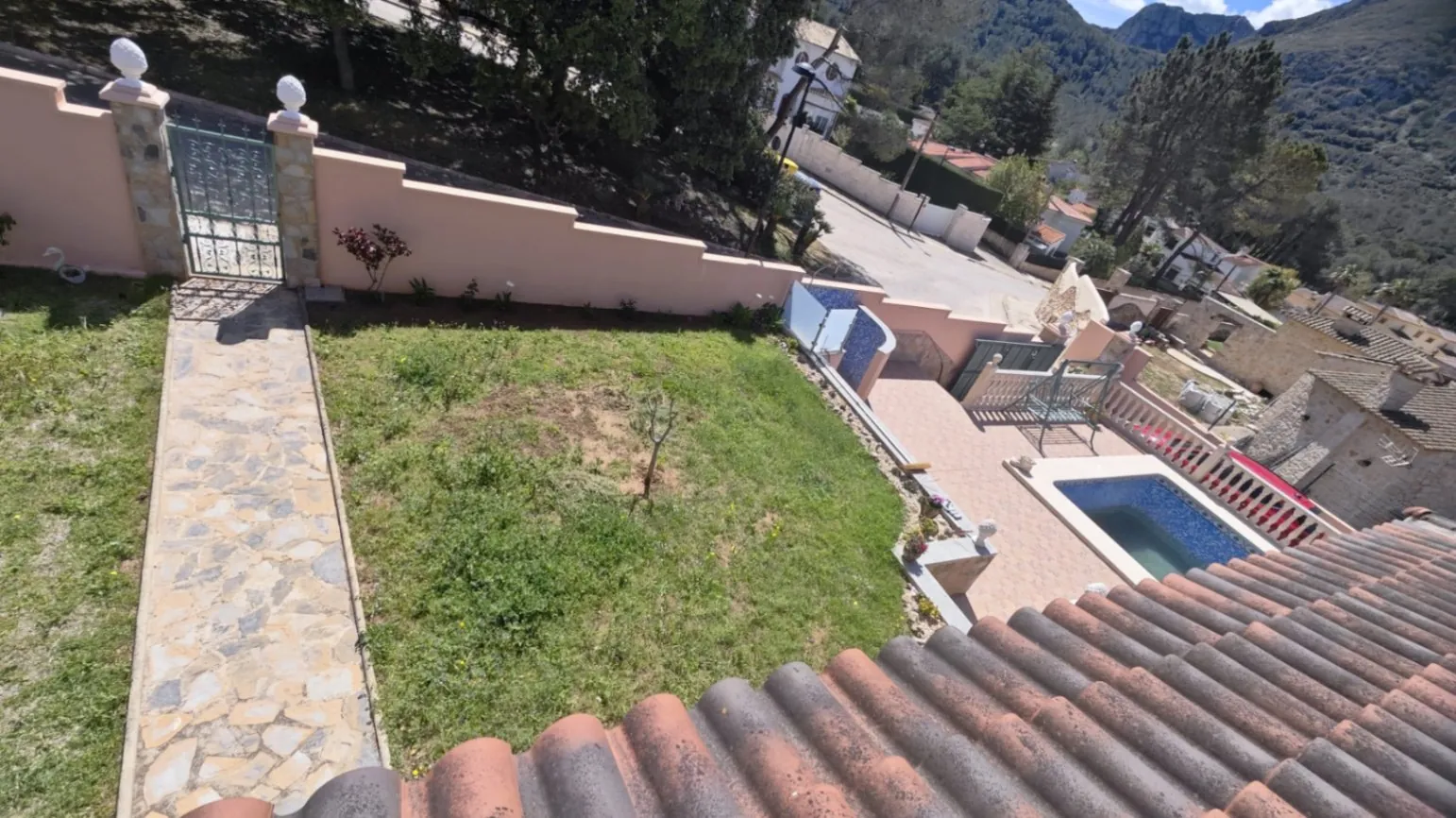 CHALET INDEPENDIENTE CON PISCINA EN BARX (La Drova)