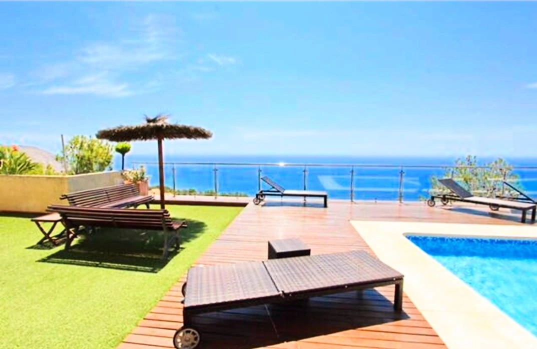 CHALET DE LUJO CON VISTAS AL MAR EN ALTEA HILLS