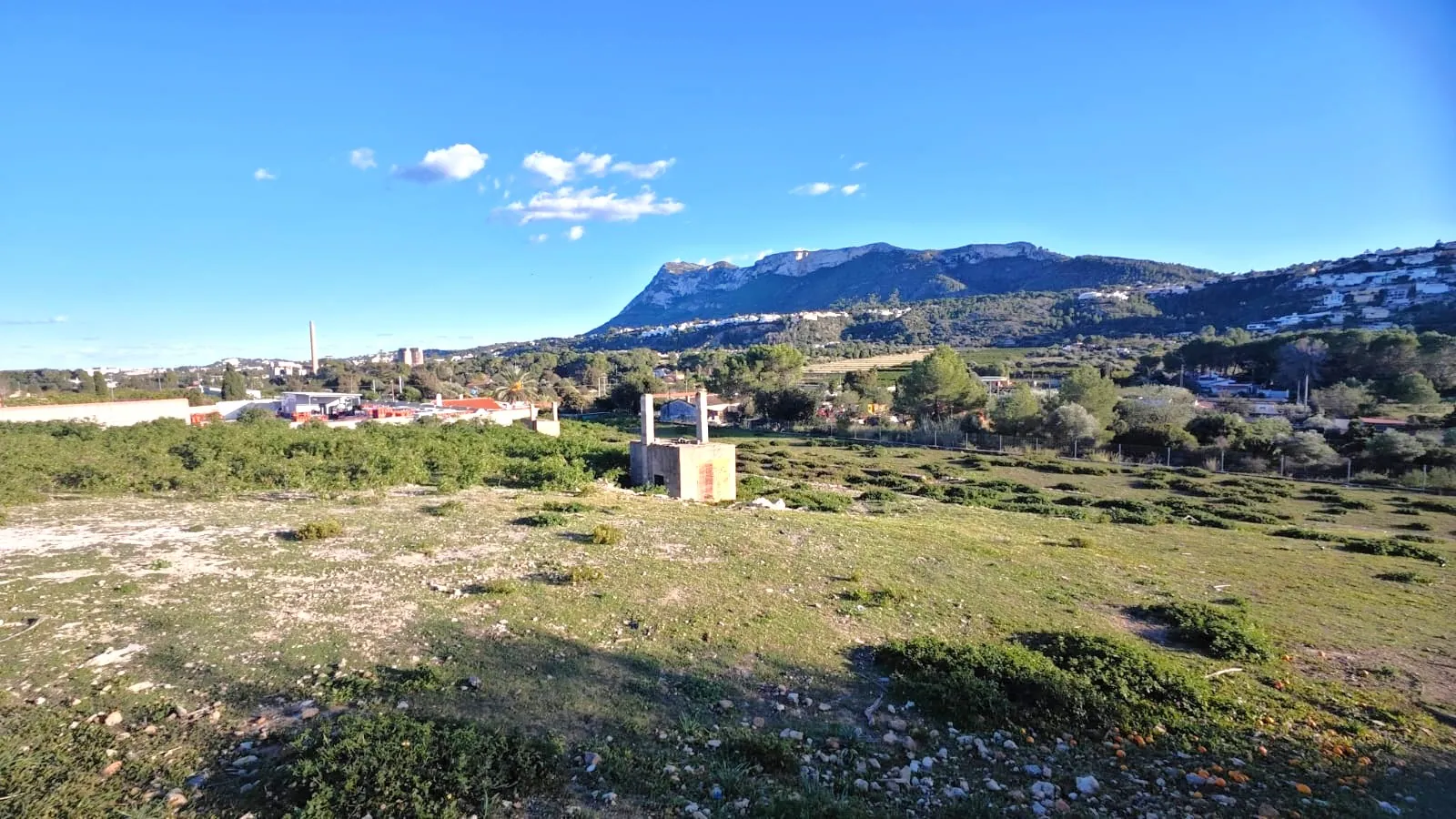 PARCELA con CASA RUSTICA para REFORMAR de 493m2 - DENIA - LA XARA