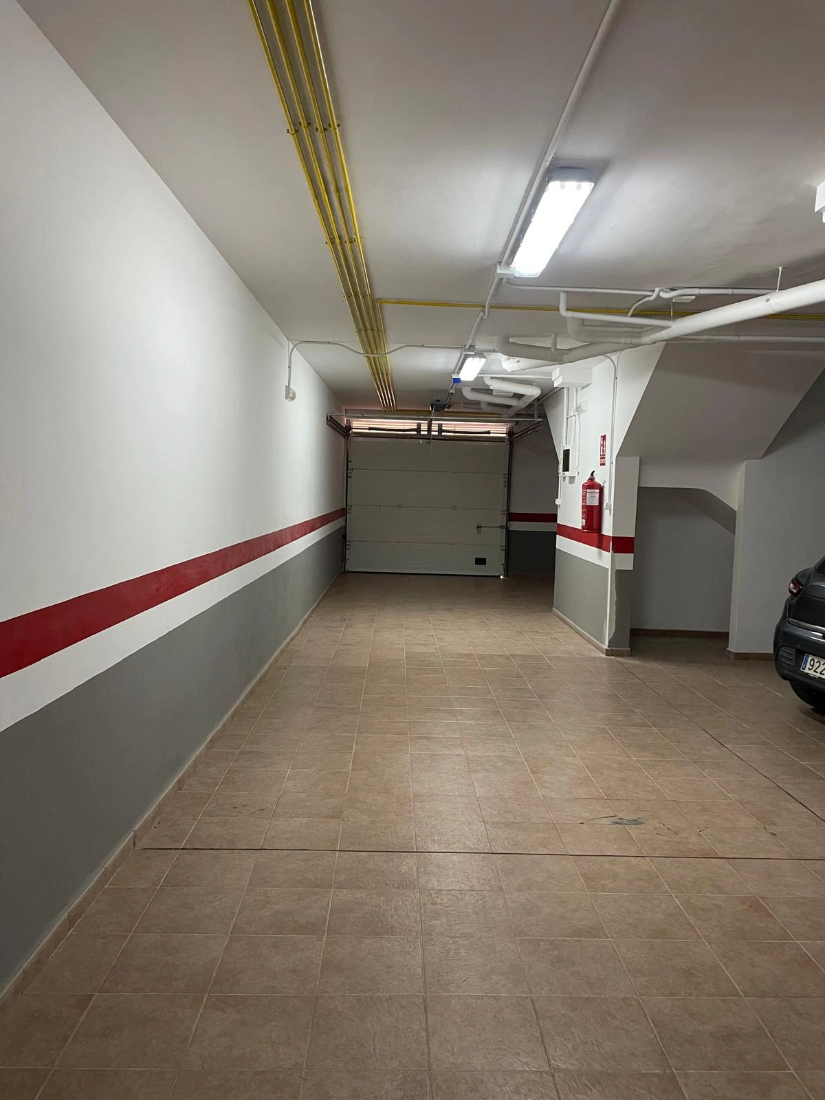 ADOSADO CON PISCINA EN CASTELLÓ DE RUGAT