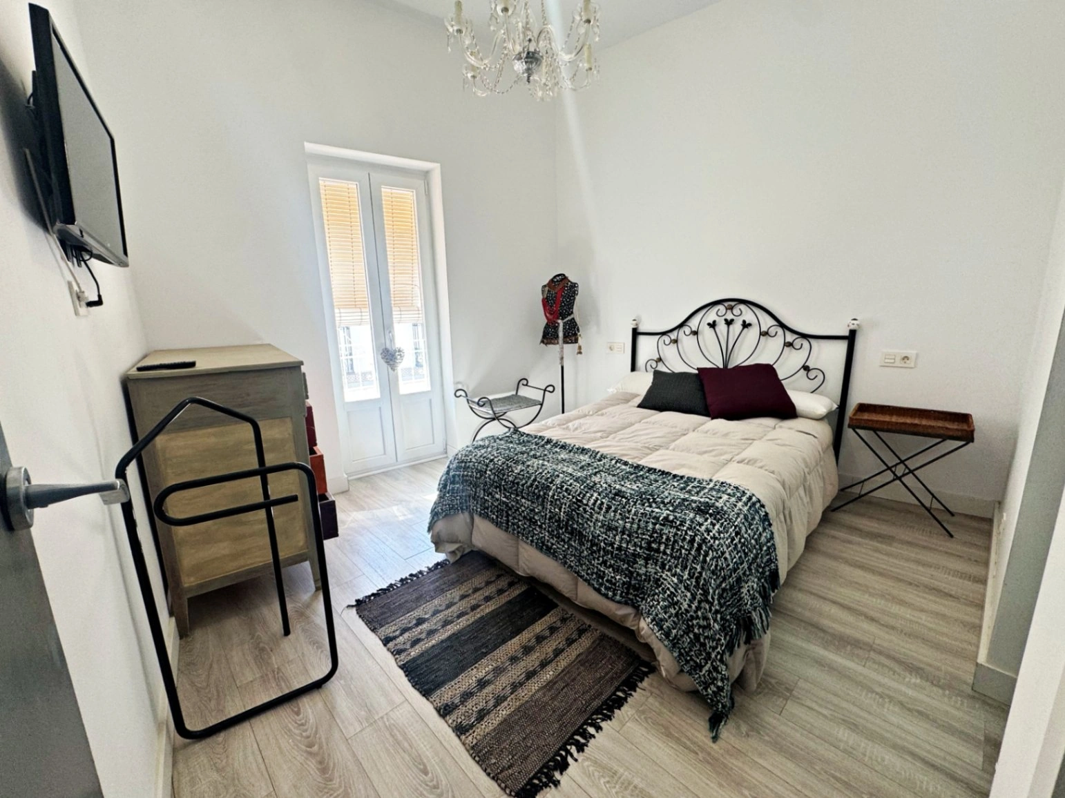 Casa de pueblo reformada en el centro de Denia, con garaje