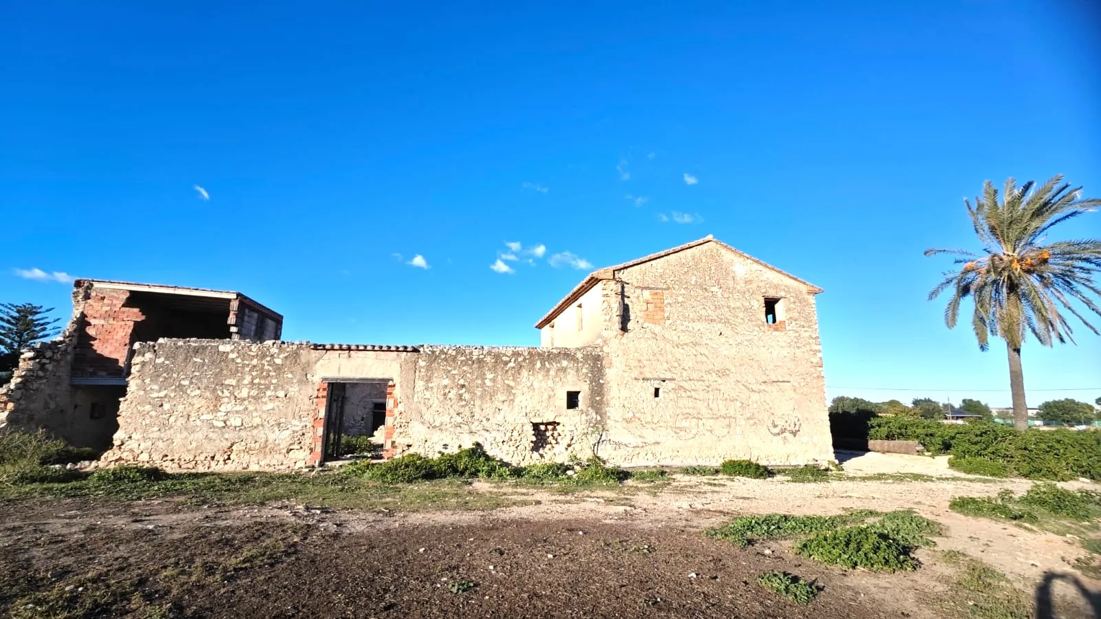 PARCELA con CASA RUSTICA para REFORMAR de 493m2 - DENIA - LA XARA