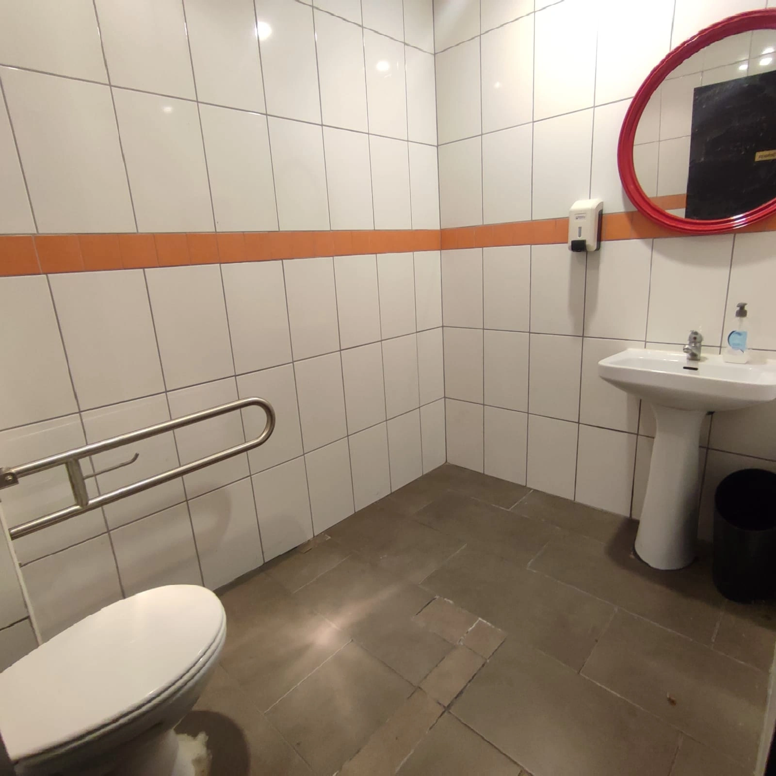 SE VENDE LOCAL EN DENIA