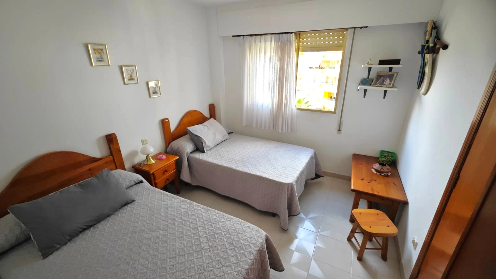 APARTAMENTO CON PISCINA Y PARKING EN LA PLAYA DE GANDIA