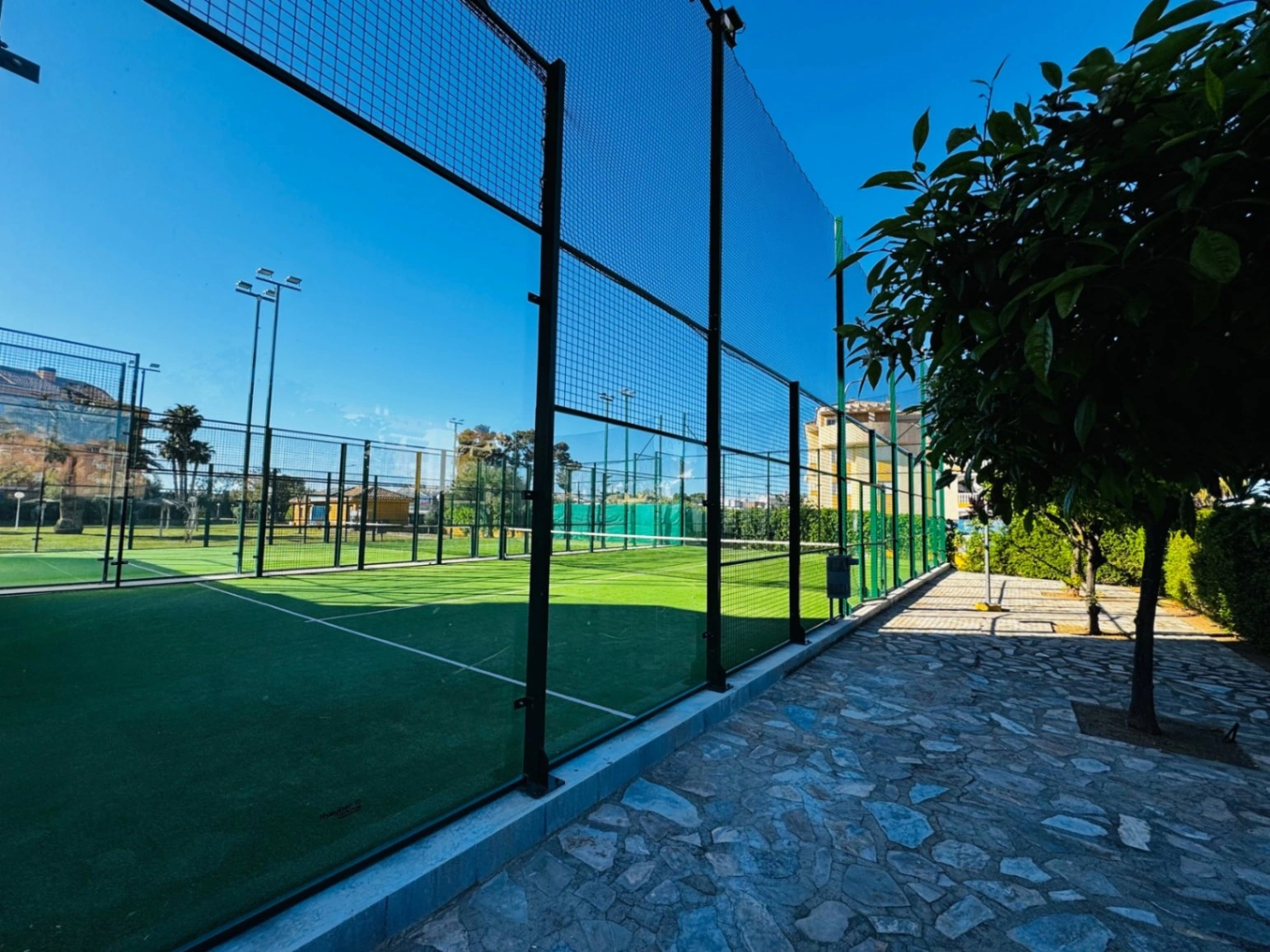 Ático  dúplex de 4 habitaciones en Marinas Km1-Zona Club de Tenis
