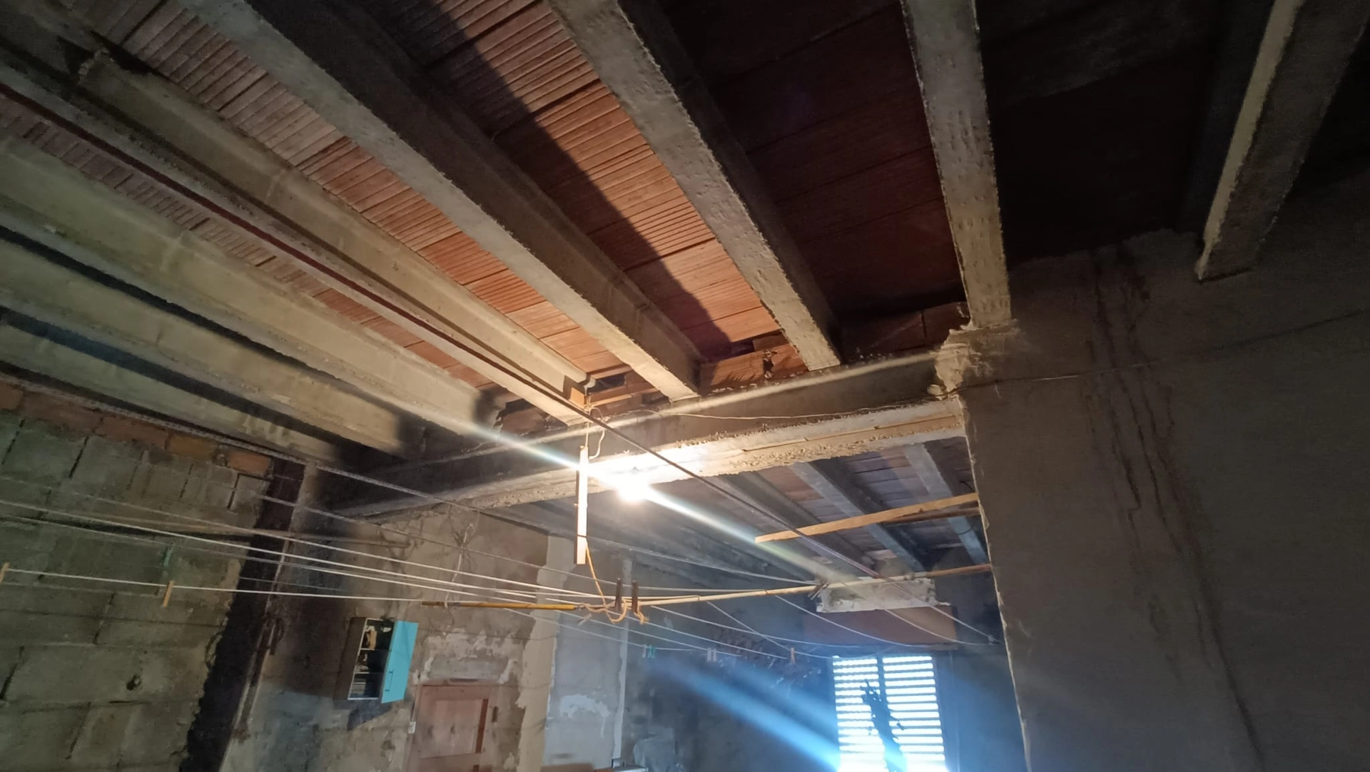CASA DE PUEBLO AMPLIA Y CENTRICA EN PEDREGUER