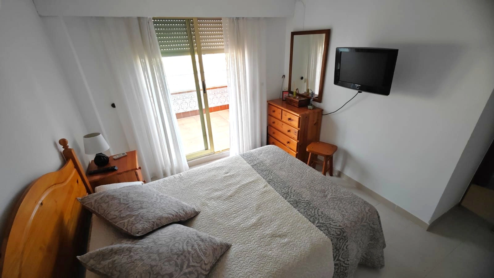 APARTAMENTO CON PISCINA Y PARKING EN LA PLAYA DE GANDIA