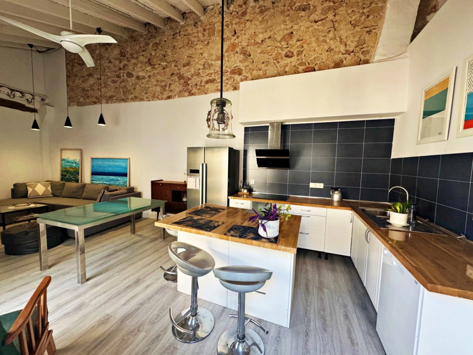 Casa de pueblo reformada en el centro de Denia, con garaje
