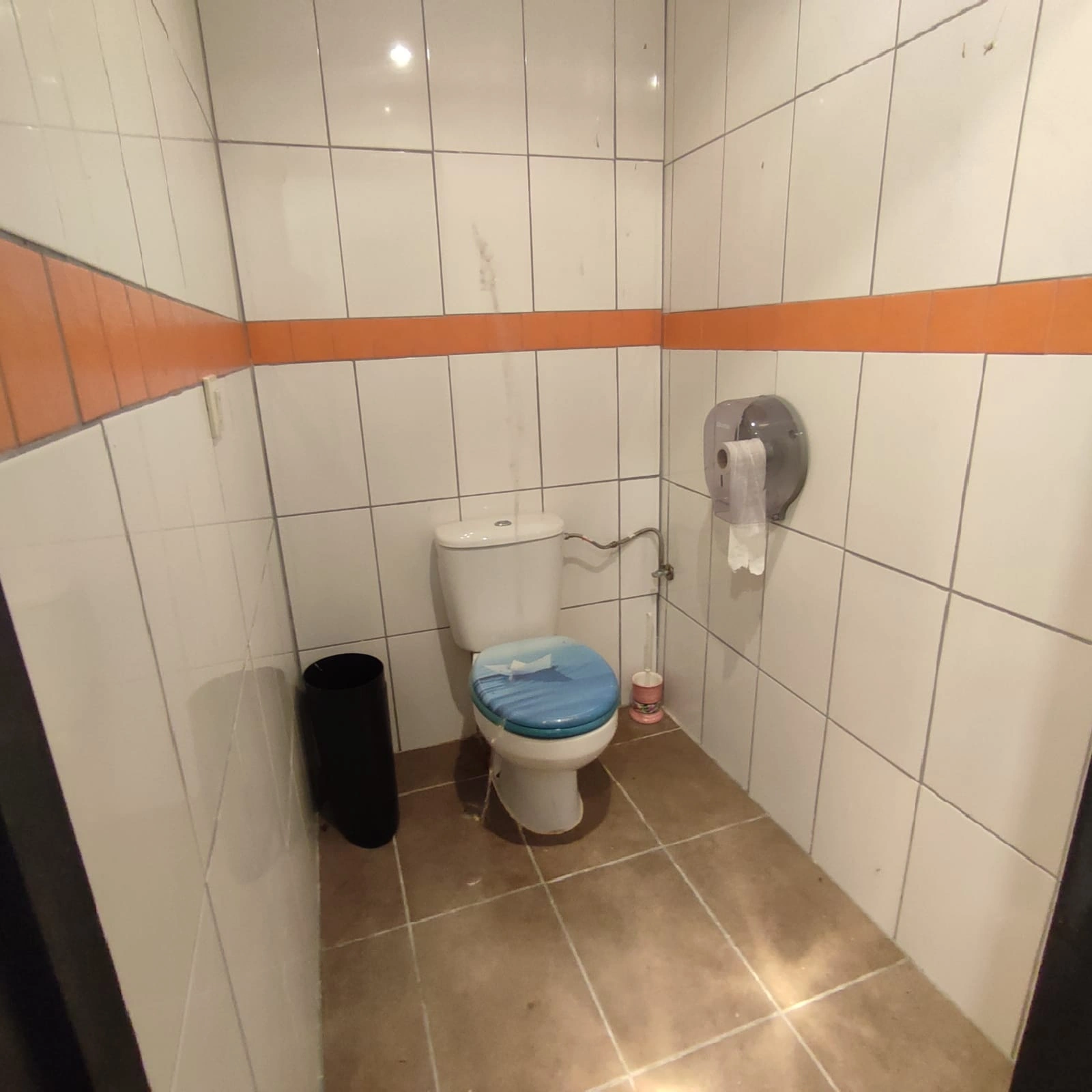 SE VENDE LOCAL EN DENIA