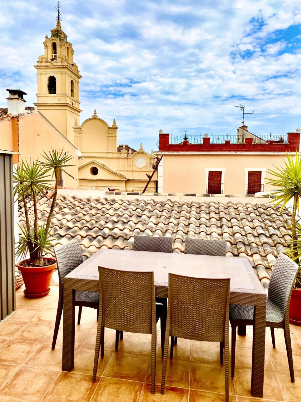 SE VENDE CASA ESPECTACULAR EN REAL DE GANDIA