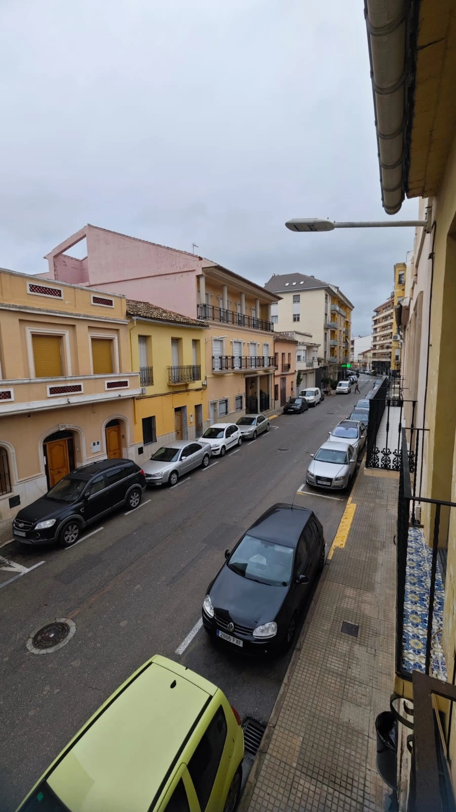 CASA DE DOS PLANTAS Y TERRAZA EN GANDIA