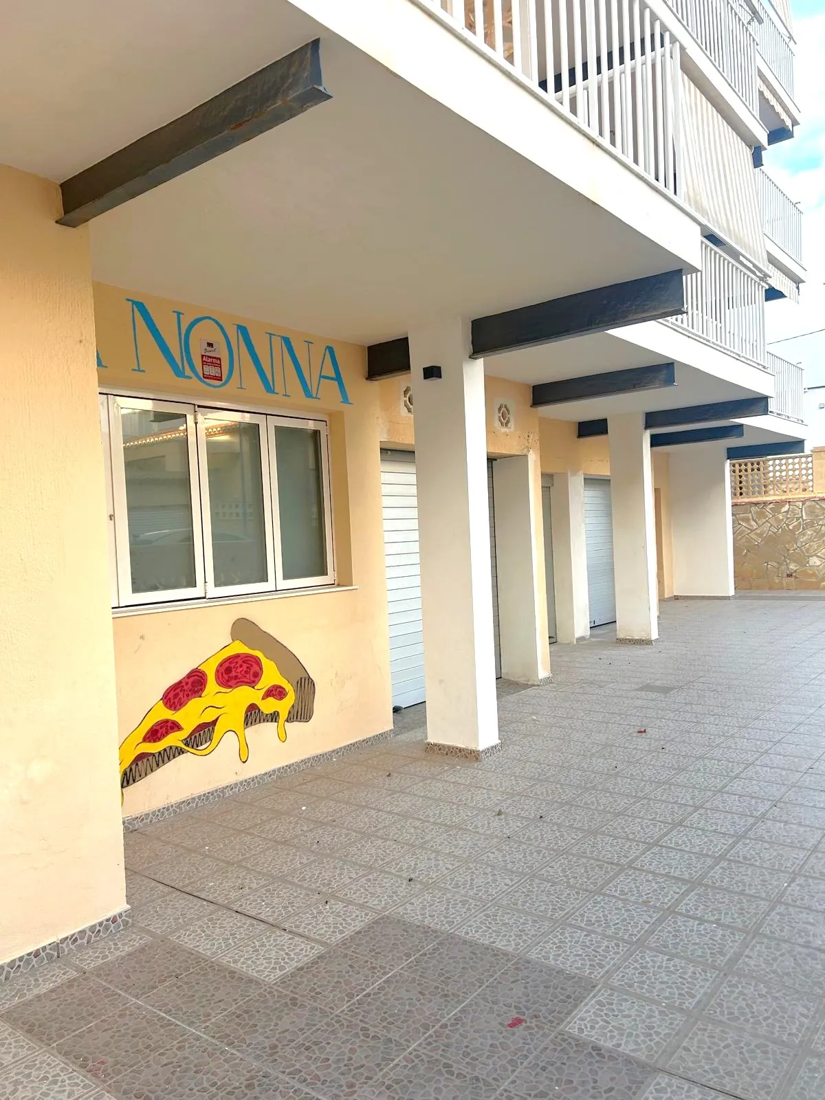 SE VENDE LOCAL/BAR EN PLAYA DE PILES