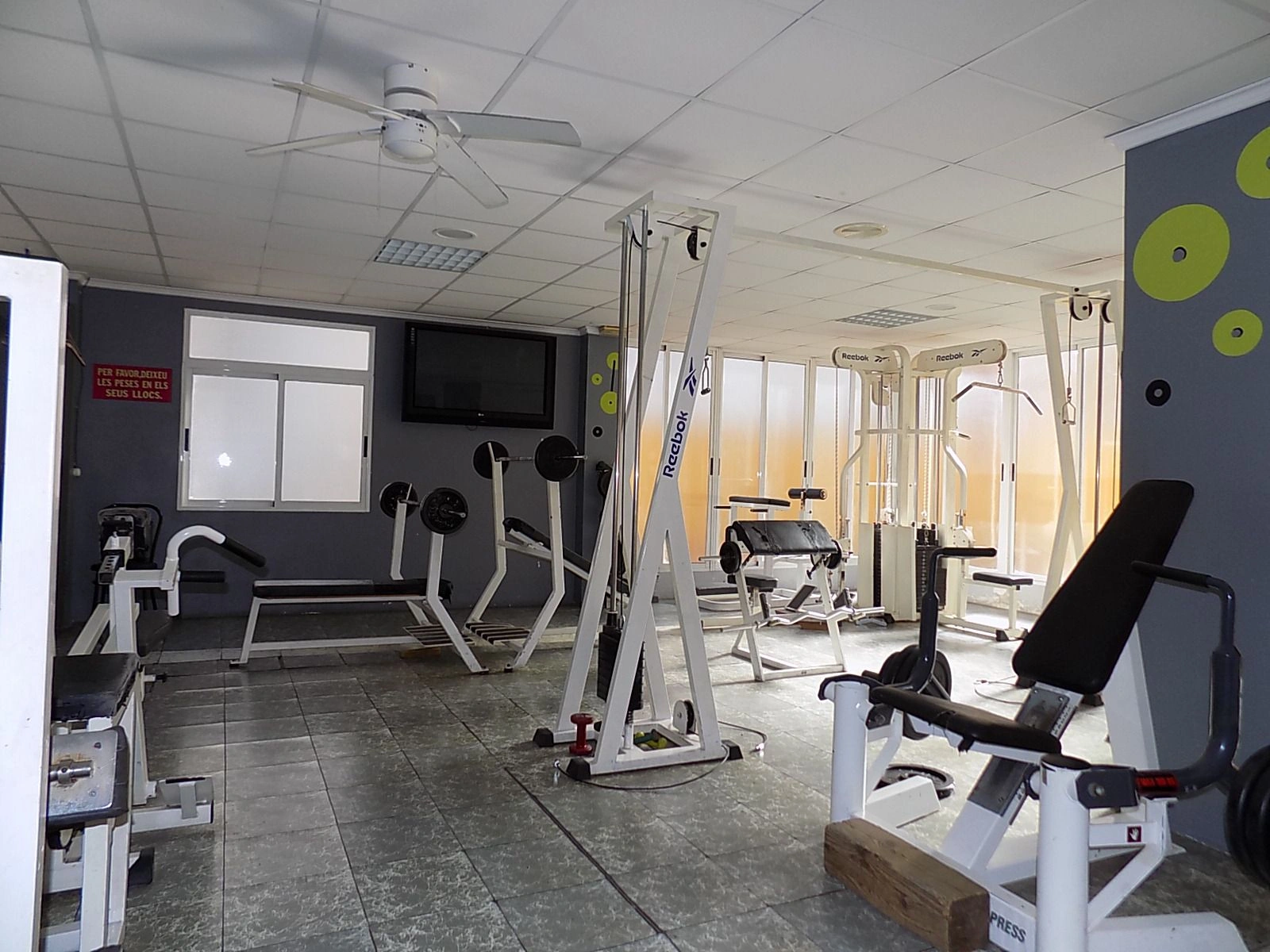 EDIFICIO EN VENTA 950m2 - VIVIENDA + NEGOCIO