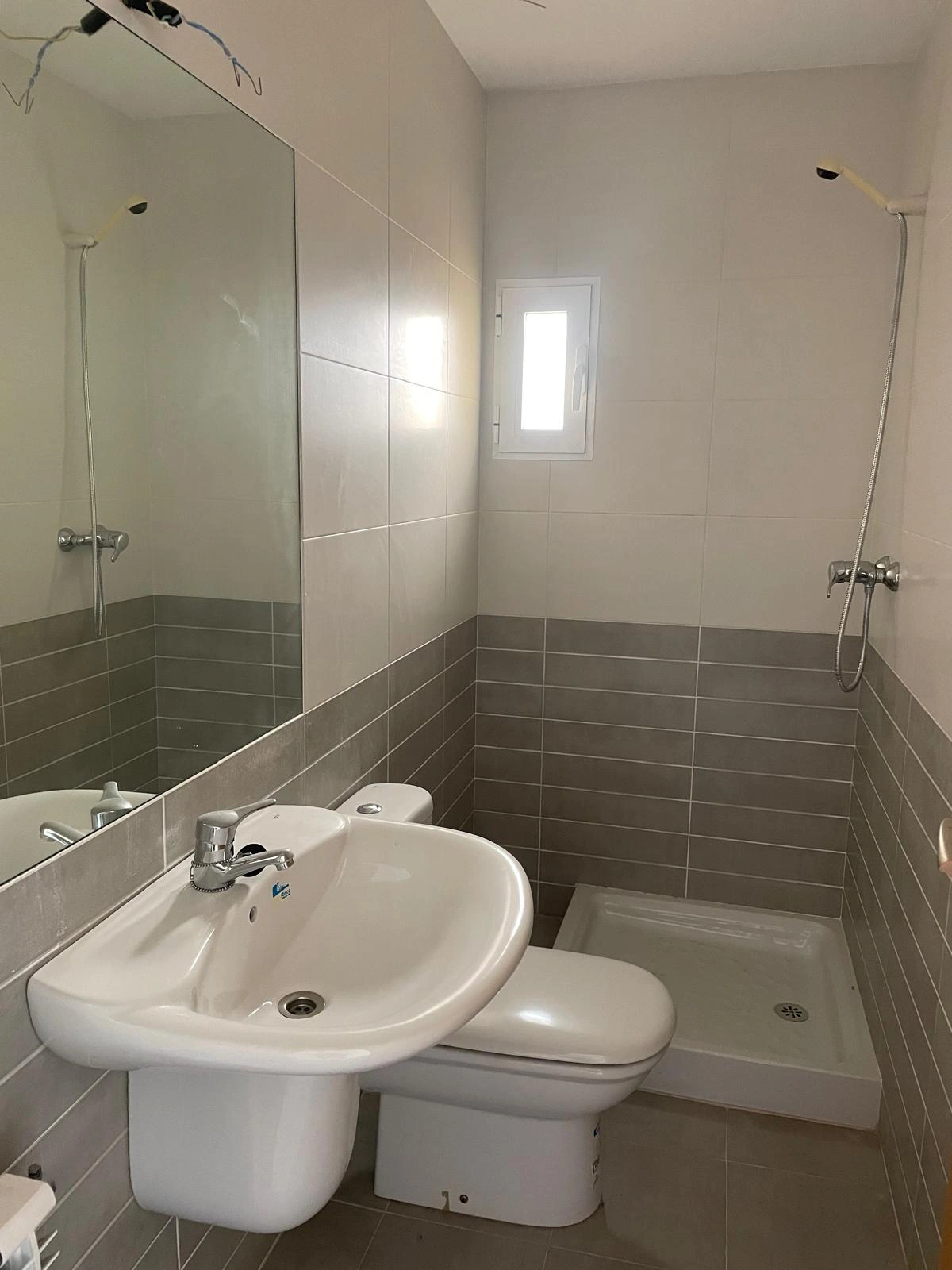 ADOSADO CON PISCINA EN CASTELLÓ DE RUGAT