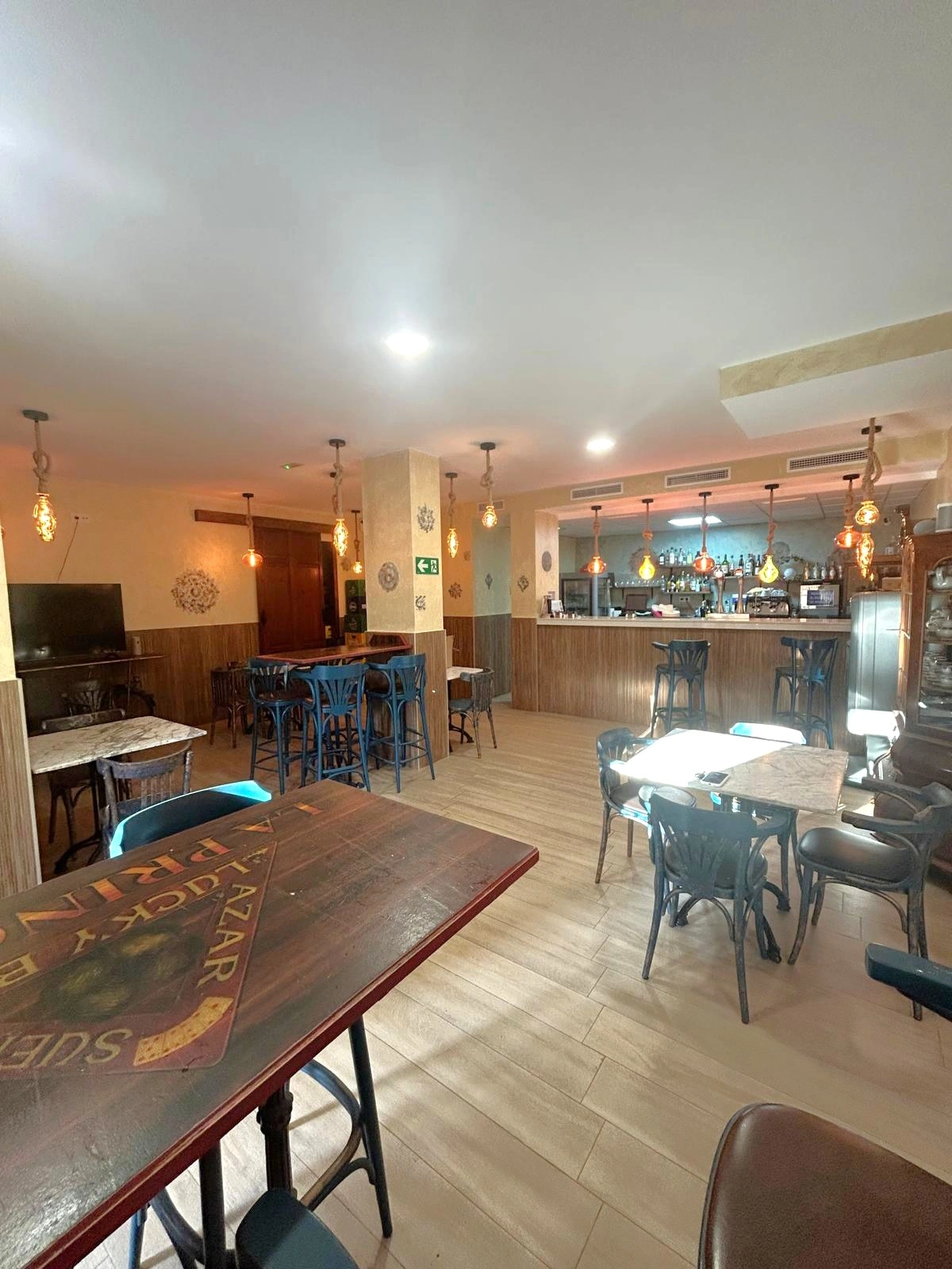 SE VENDE LOCAL/BAR EN PLAYA DE PILES
