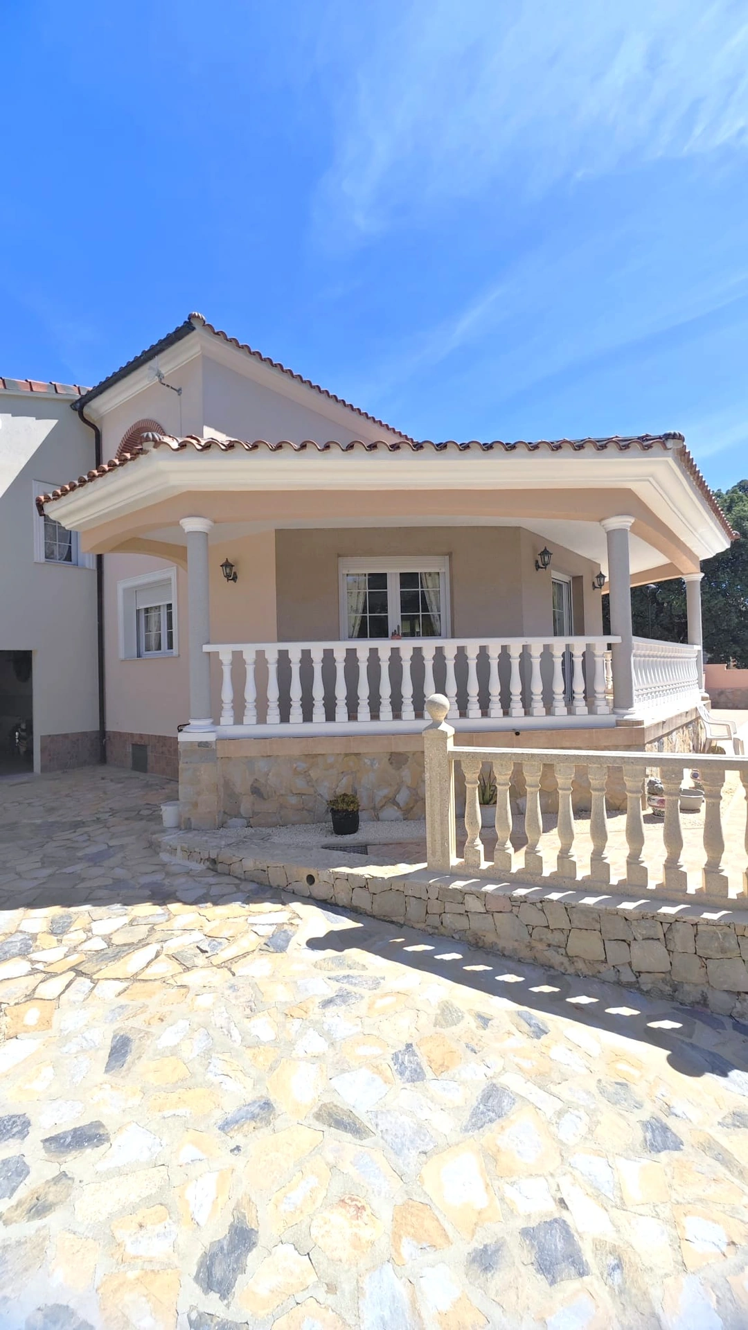 CHALET INDEPENDIENTE CON PISCINA EN BARX (La Drova)
