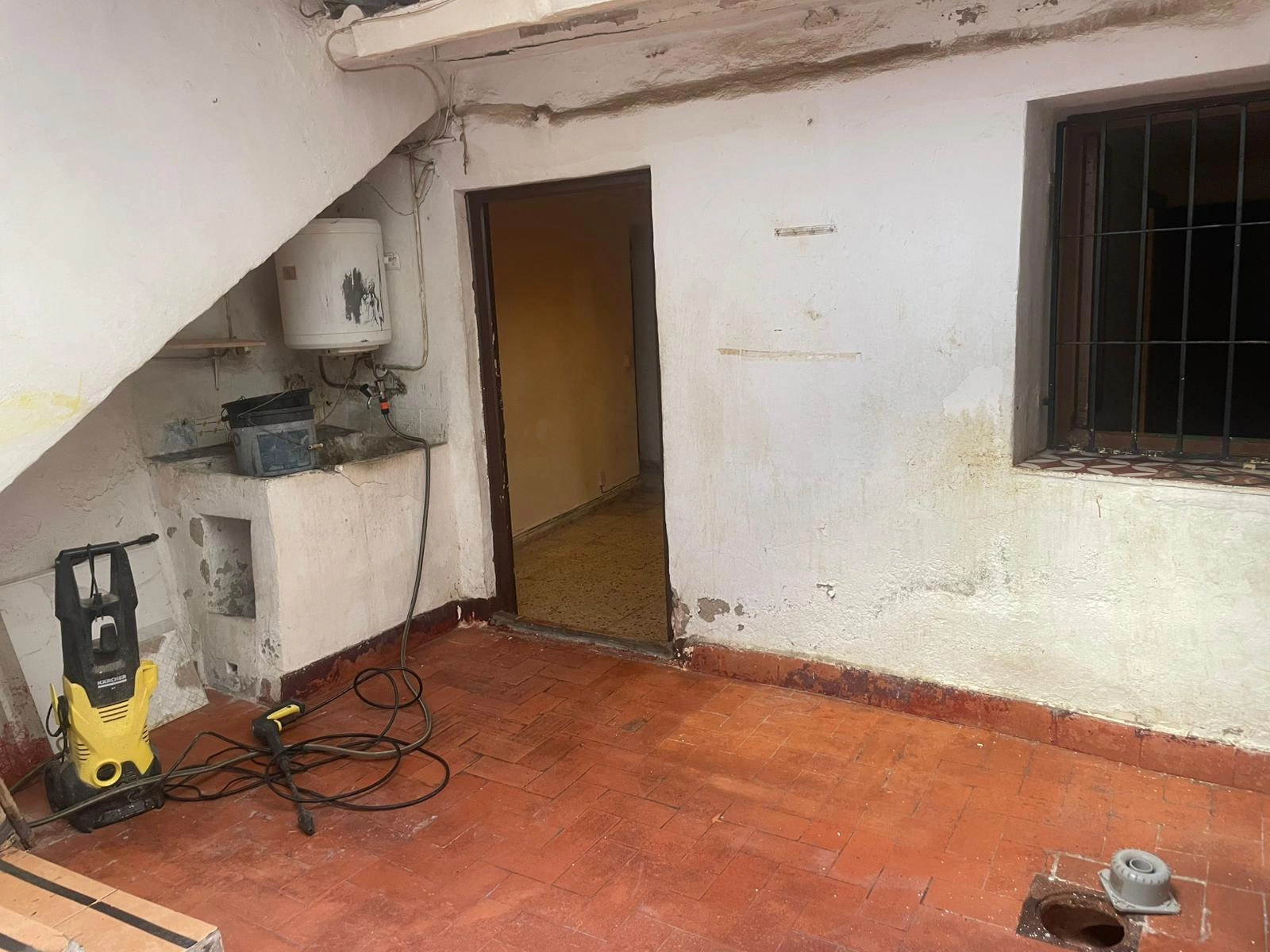 Casa de pueblo en el casco antiguo de Dénia – ¡Una inversión con gran potencial!