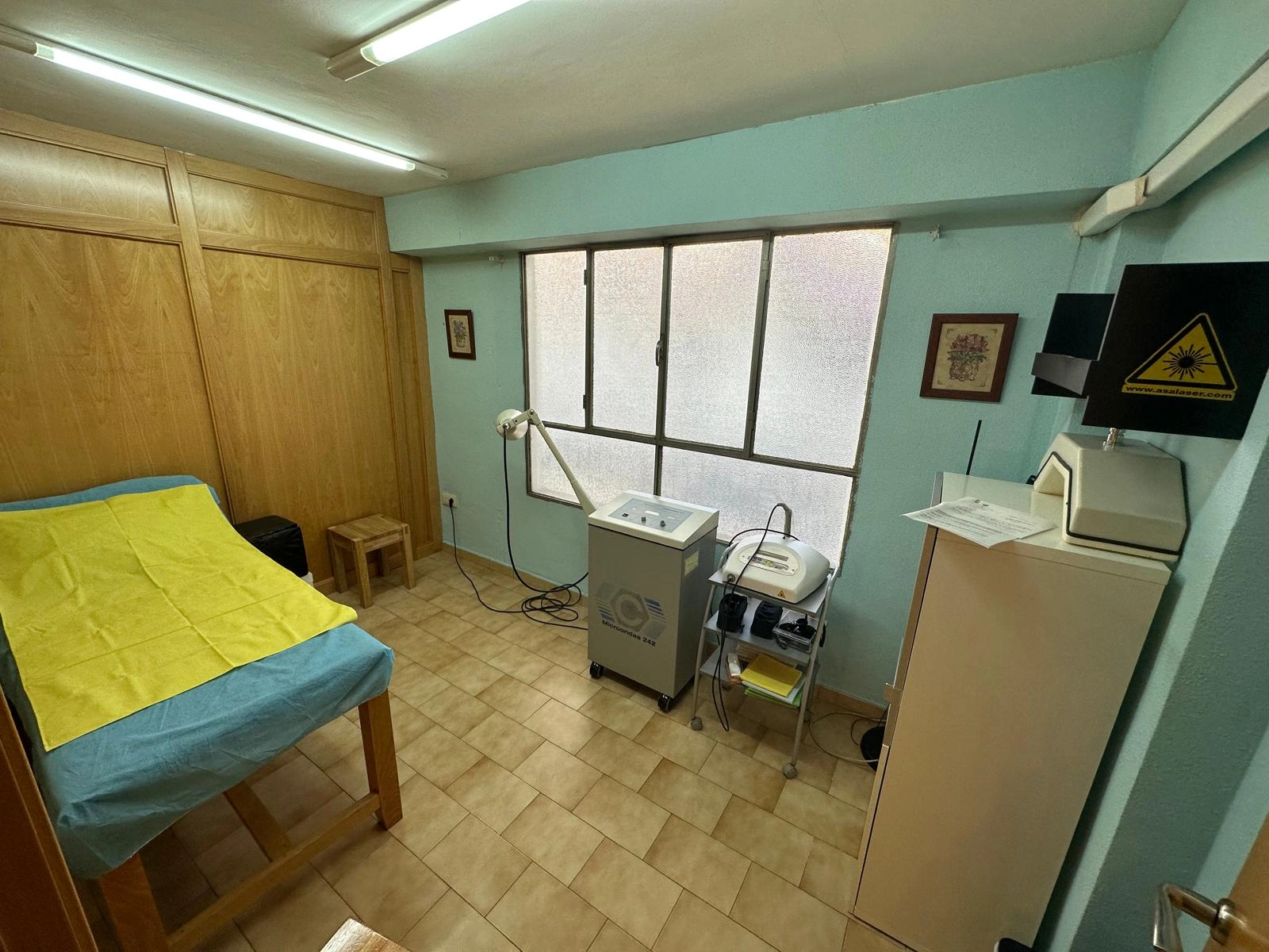 SE VENDE CLÍNICA SANITARIA EN GANDIA