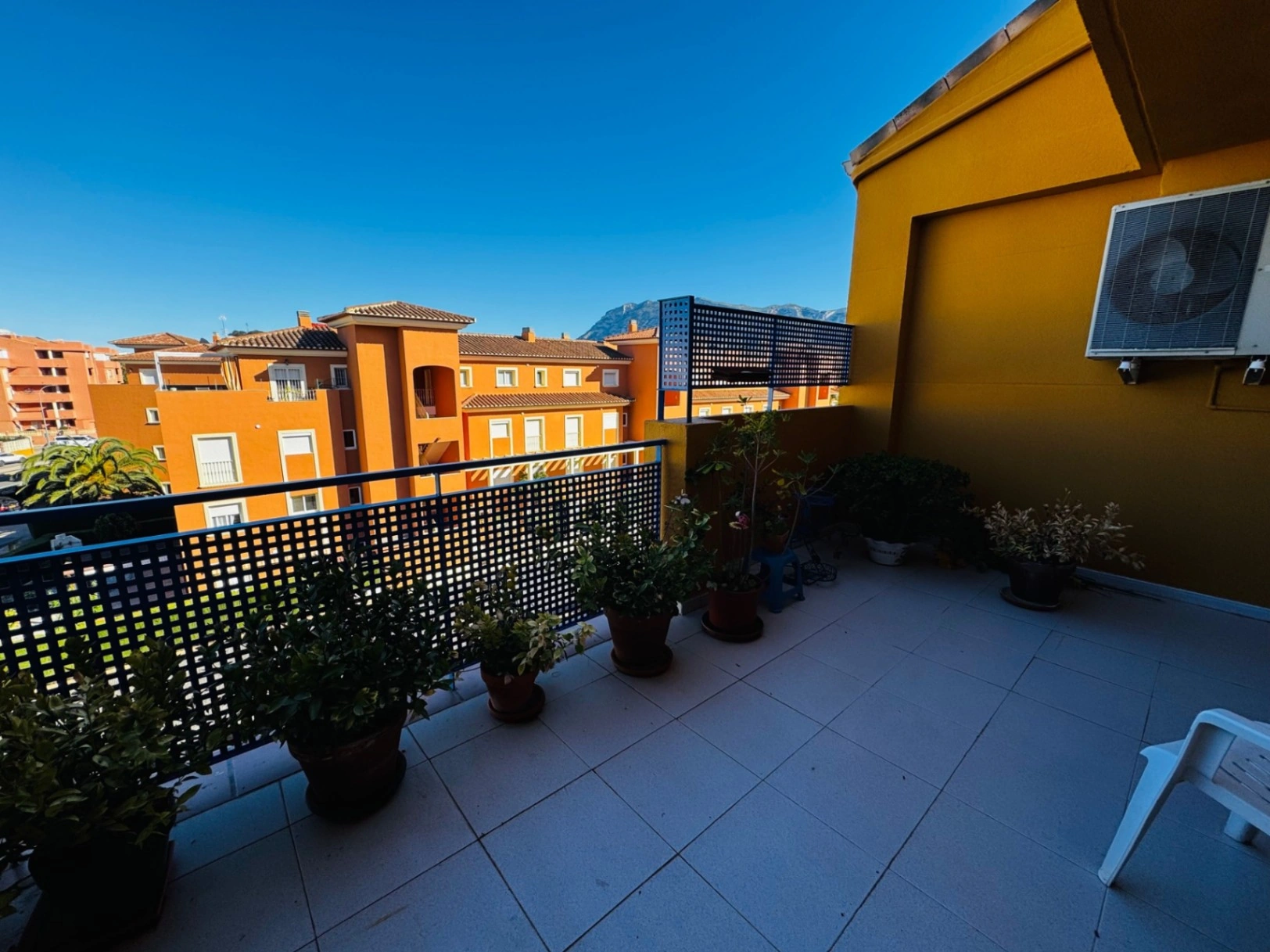 Ático  dúplex de 4 habitaciones en Marinas Km1-Zona Club de Tenis