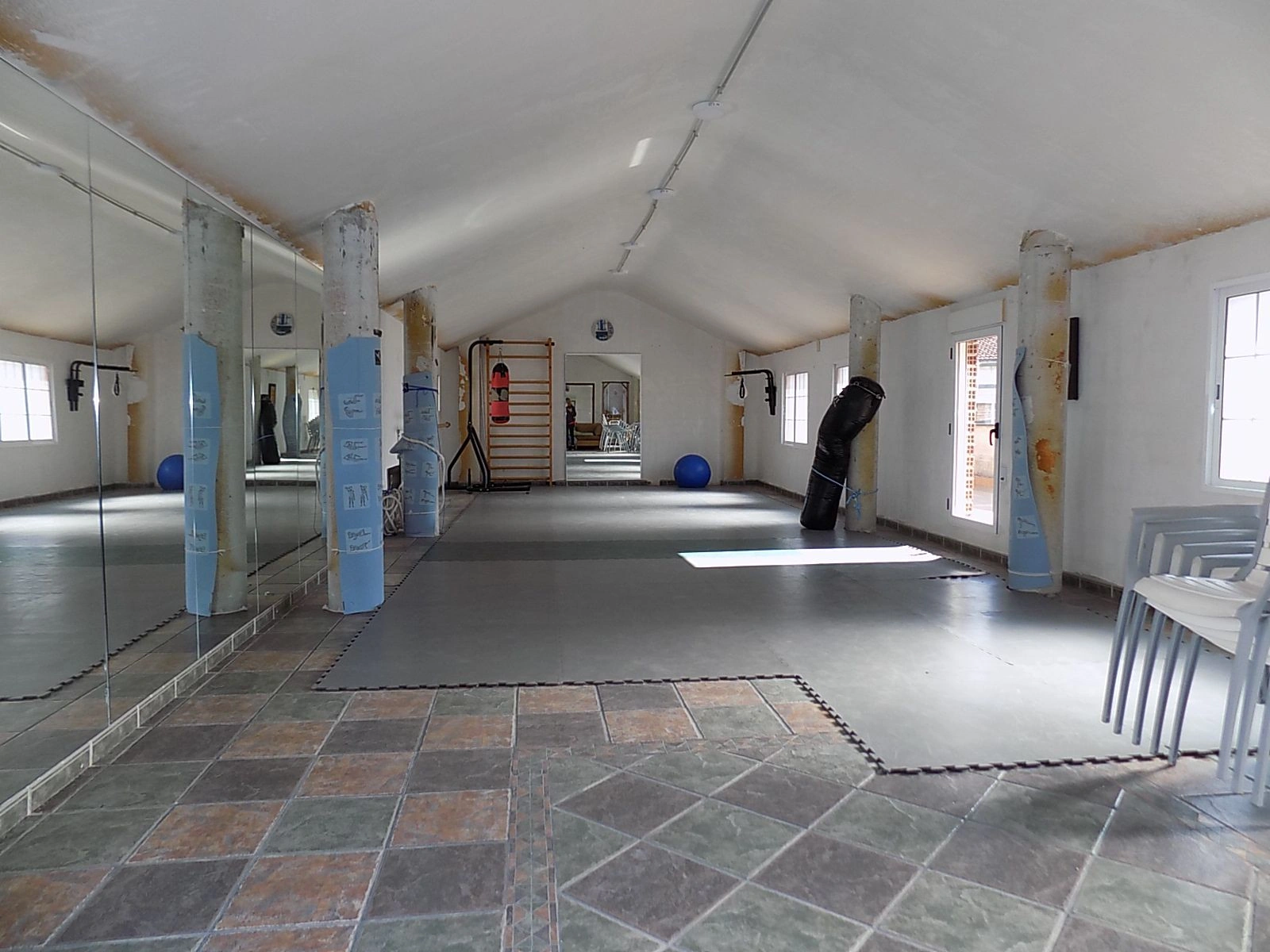 EDIFICIO EN VENTA 950m2 - VIVIENDA + NEGOCIO