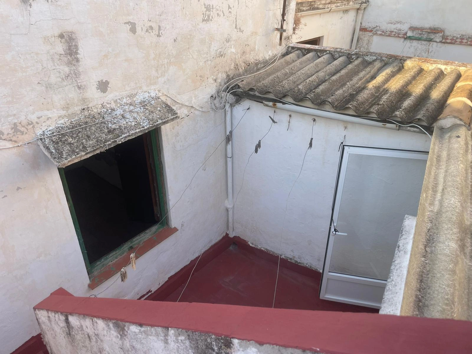 Casa de pueblo en el casco antiguo de Dénia – ¡Una inversión con gran potencial!
