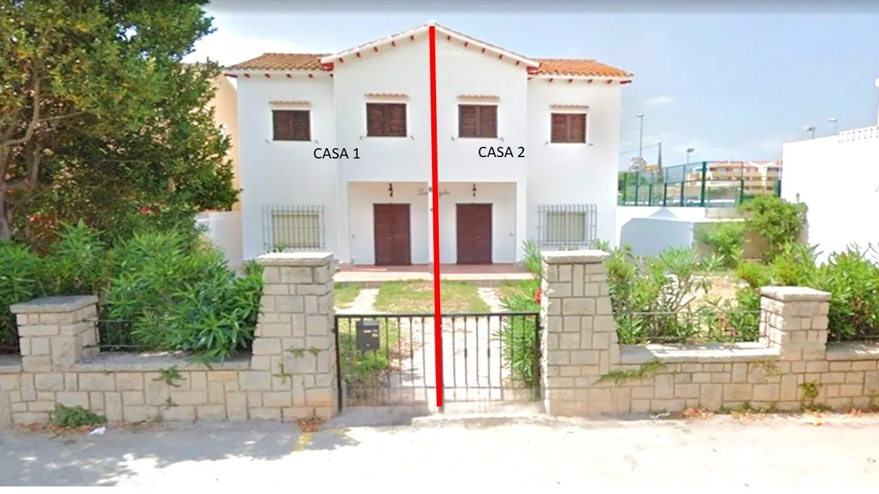 Casa adosada en venta en Denia, Alicante, 4 dormitorios.