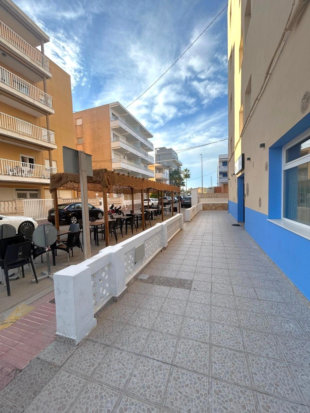 SE VENDE LOCAL/BAR EN PLAYA DE PILES