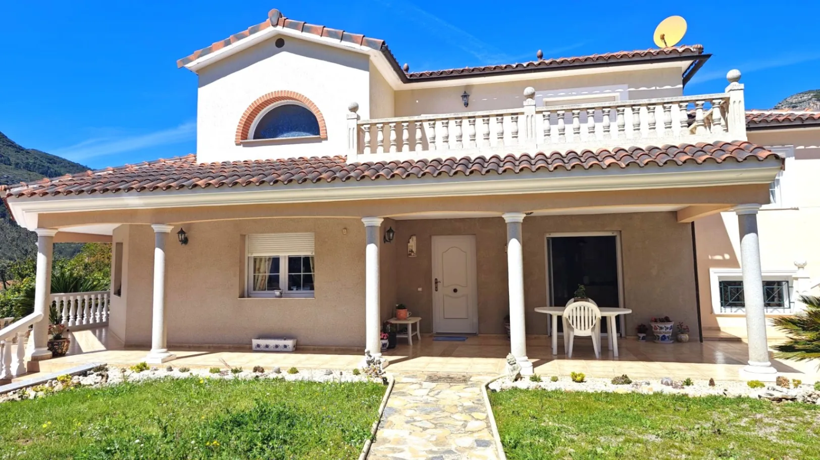 CHALET INDEPENDIENTE CON PISCINA EN BARX (La Drova)