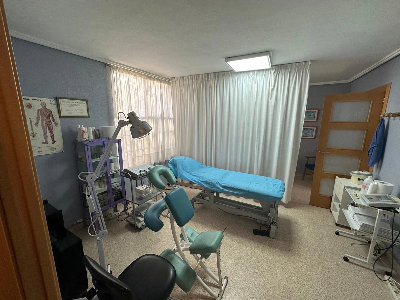 SE VENDE CLÍNICA SANITARIA EN GANDIA