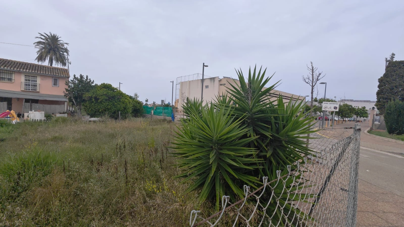 PARCELA URBANIZABLE PARA "APTOS" EN DÉNIA