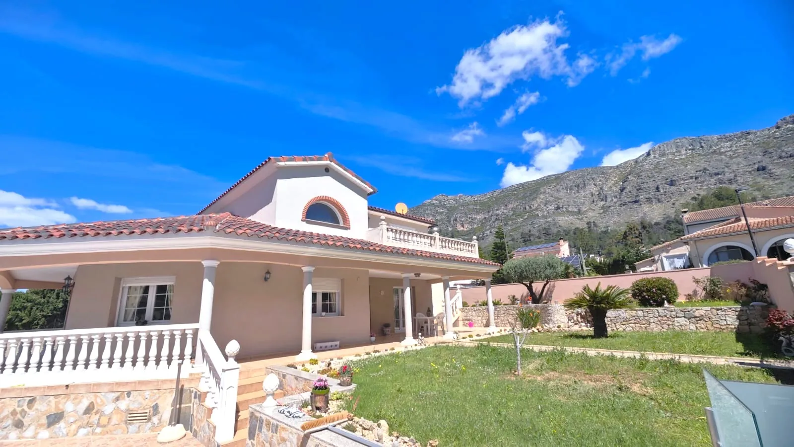 CHALET INDEPENDIENTE CON PISCINA EN BARX (La Drova)