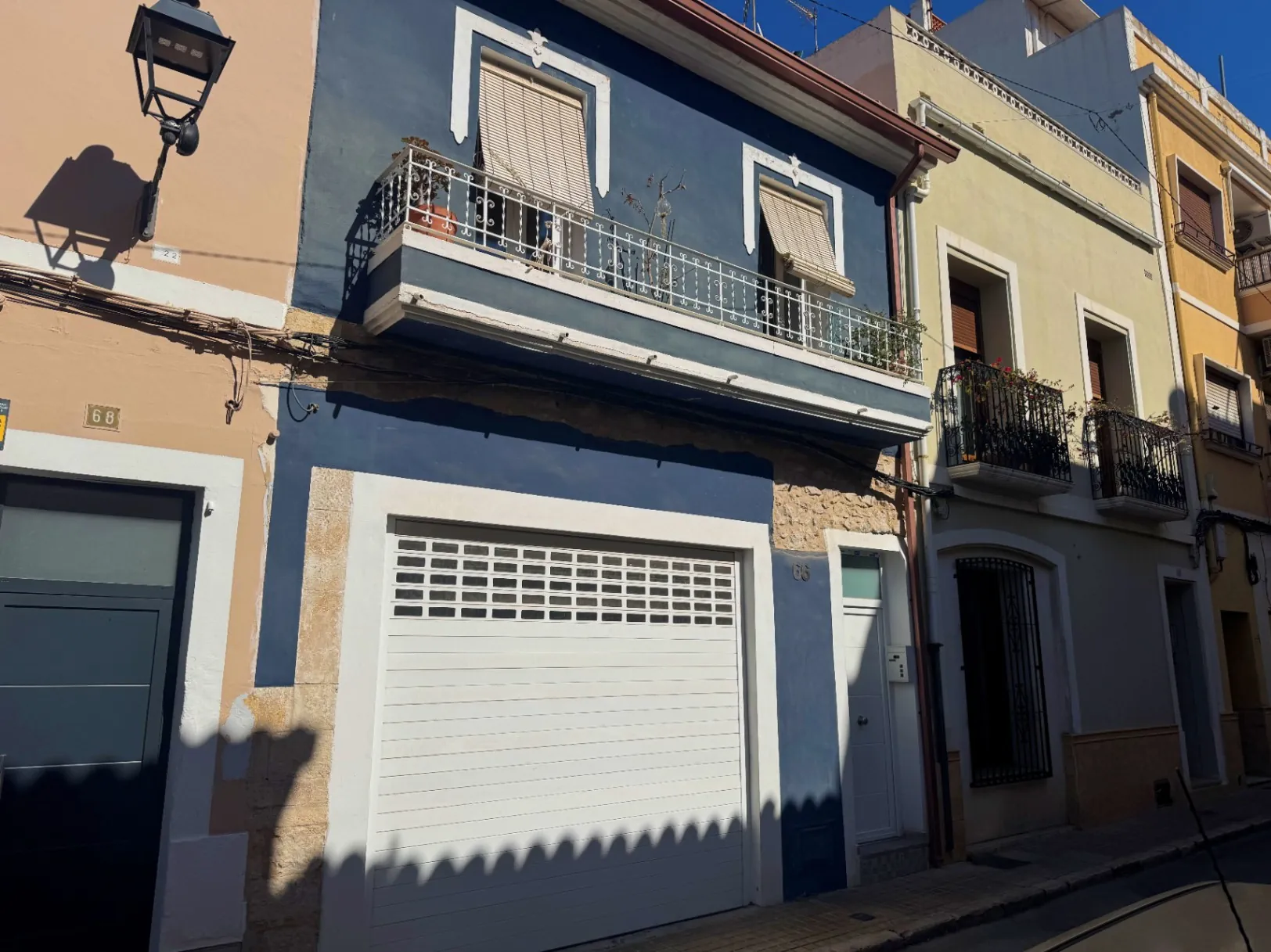 Casa de pueblo reformada en el centro de Denia, con garaje